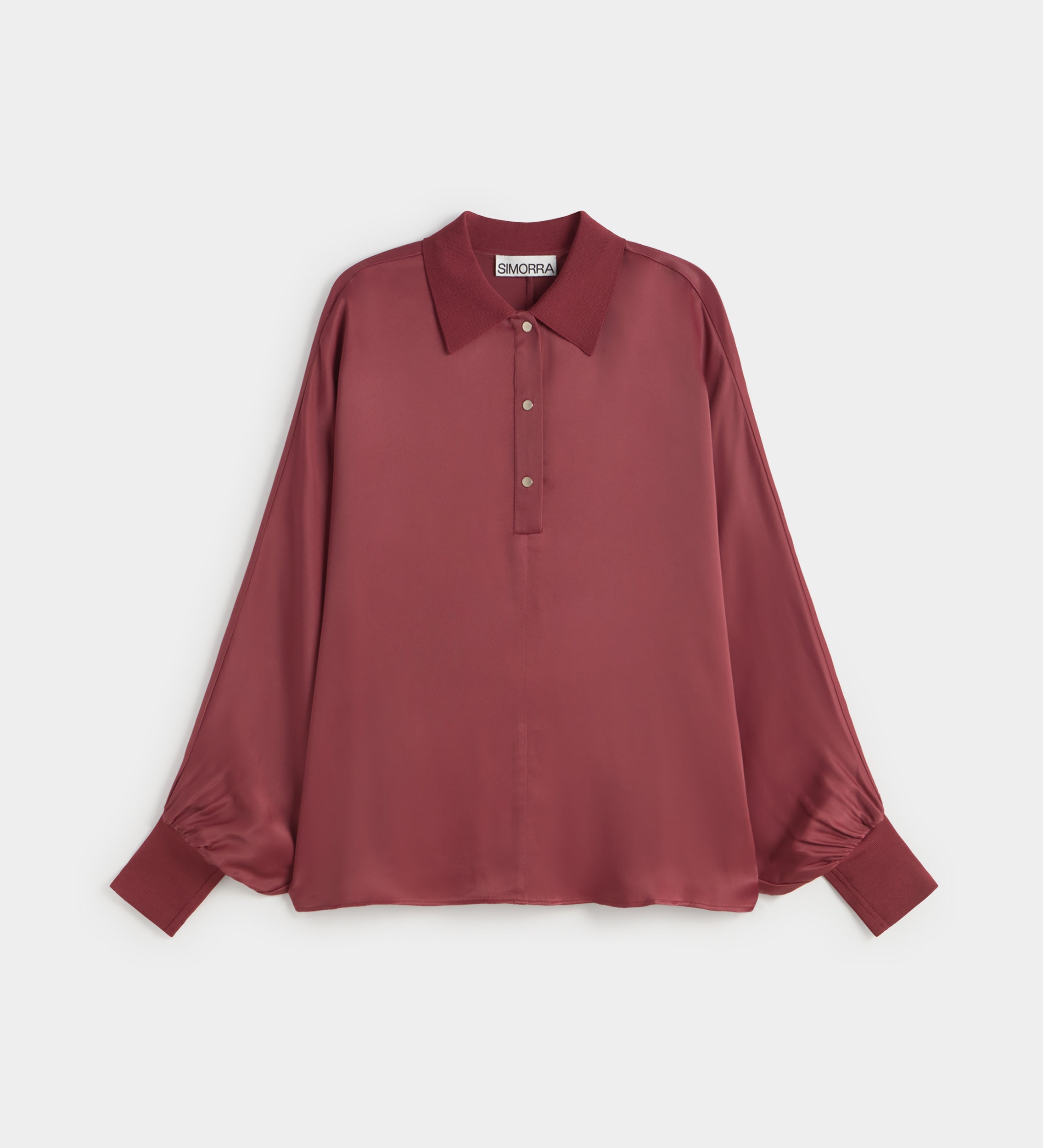 Blouse satinée à manches chauve-souris