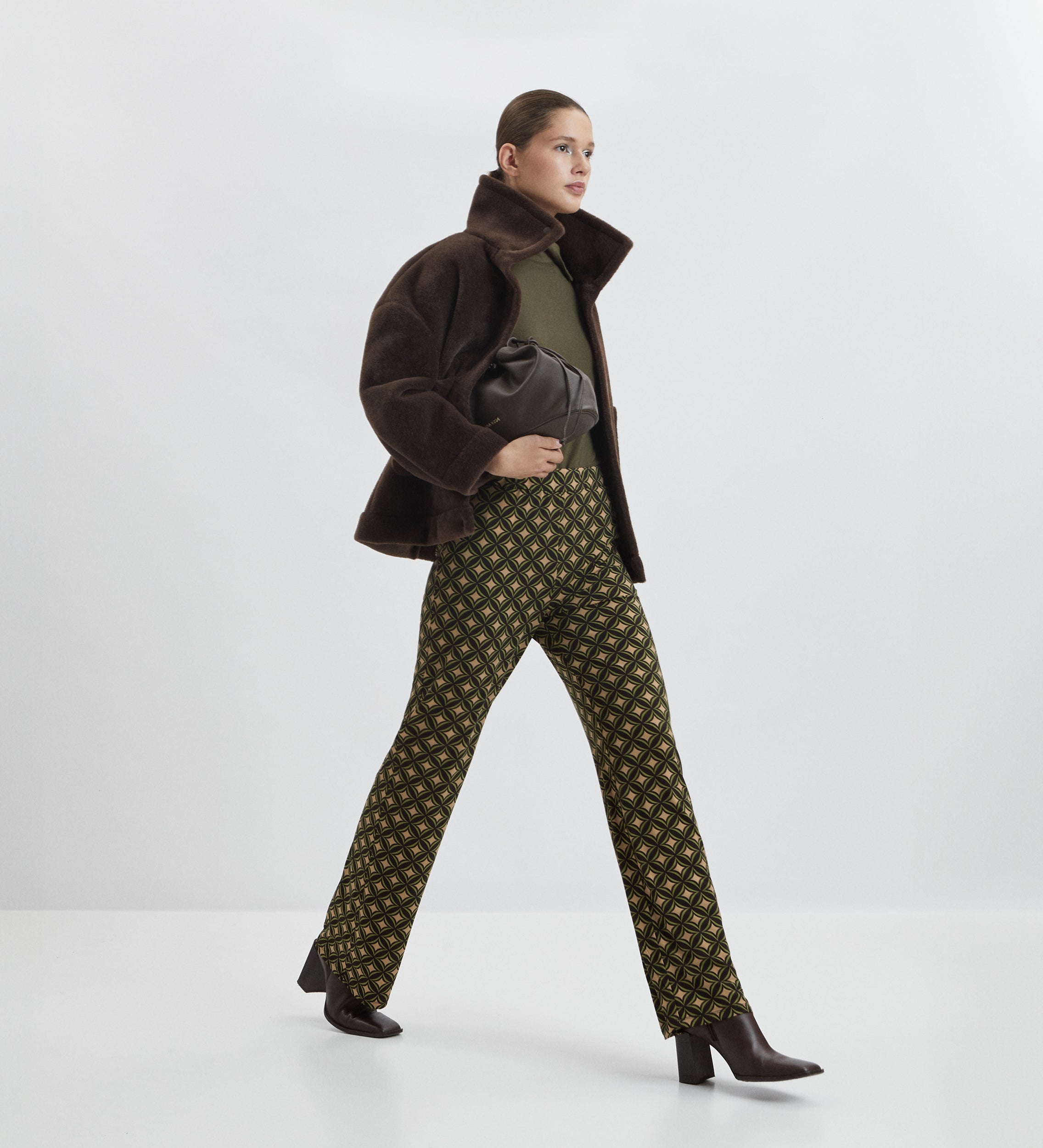 Pantalon droit en maille à motifs