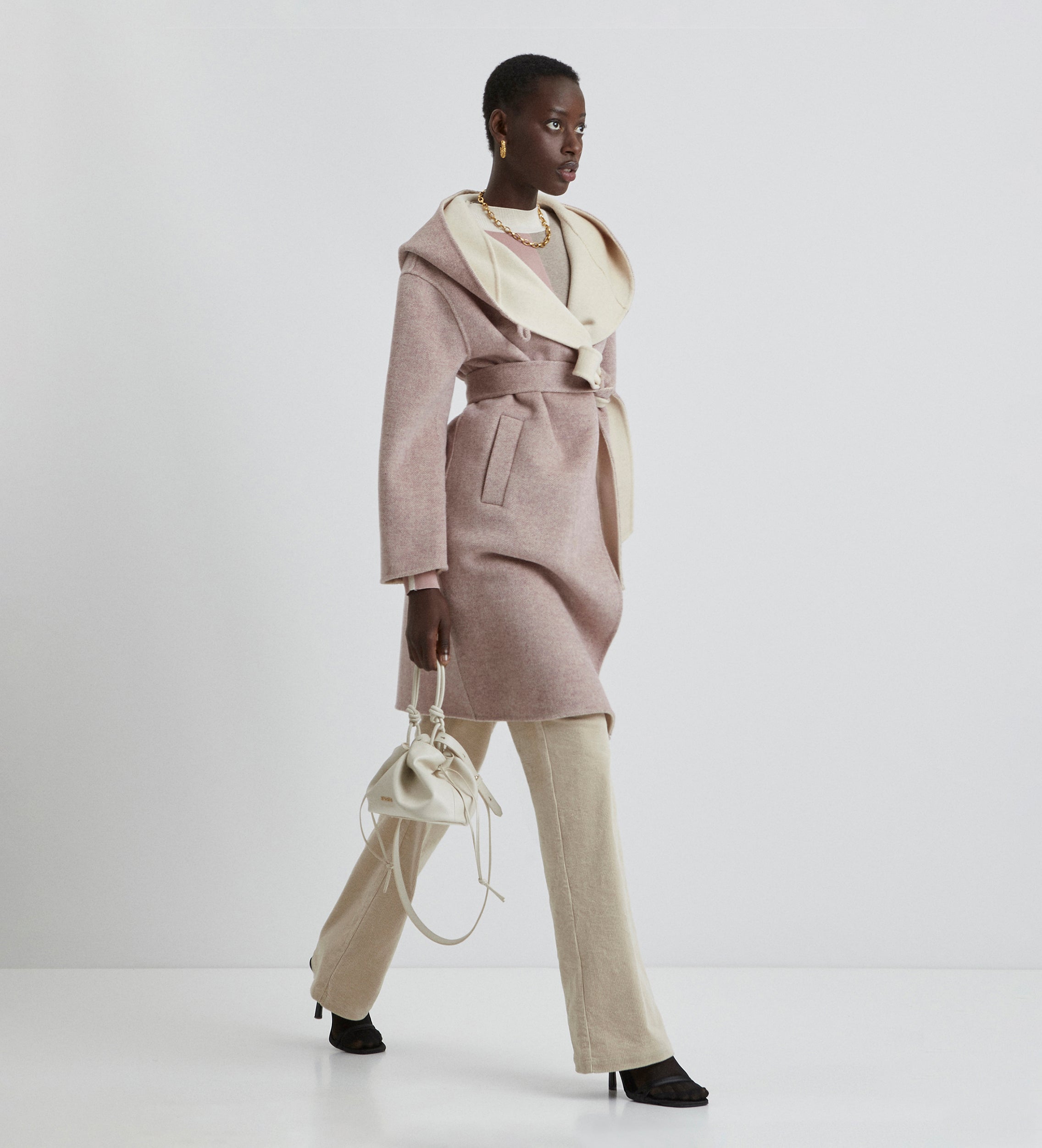 Manteau fantaisie à capuche