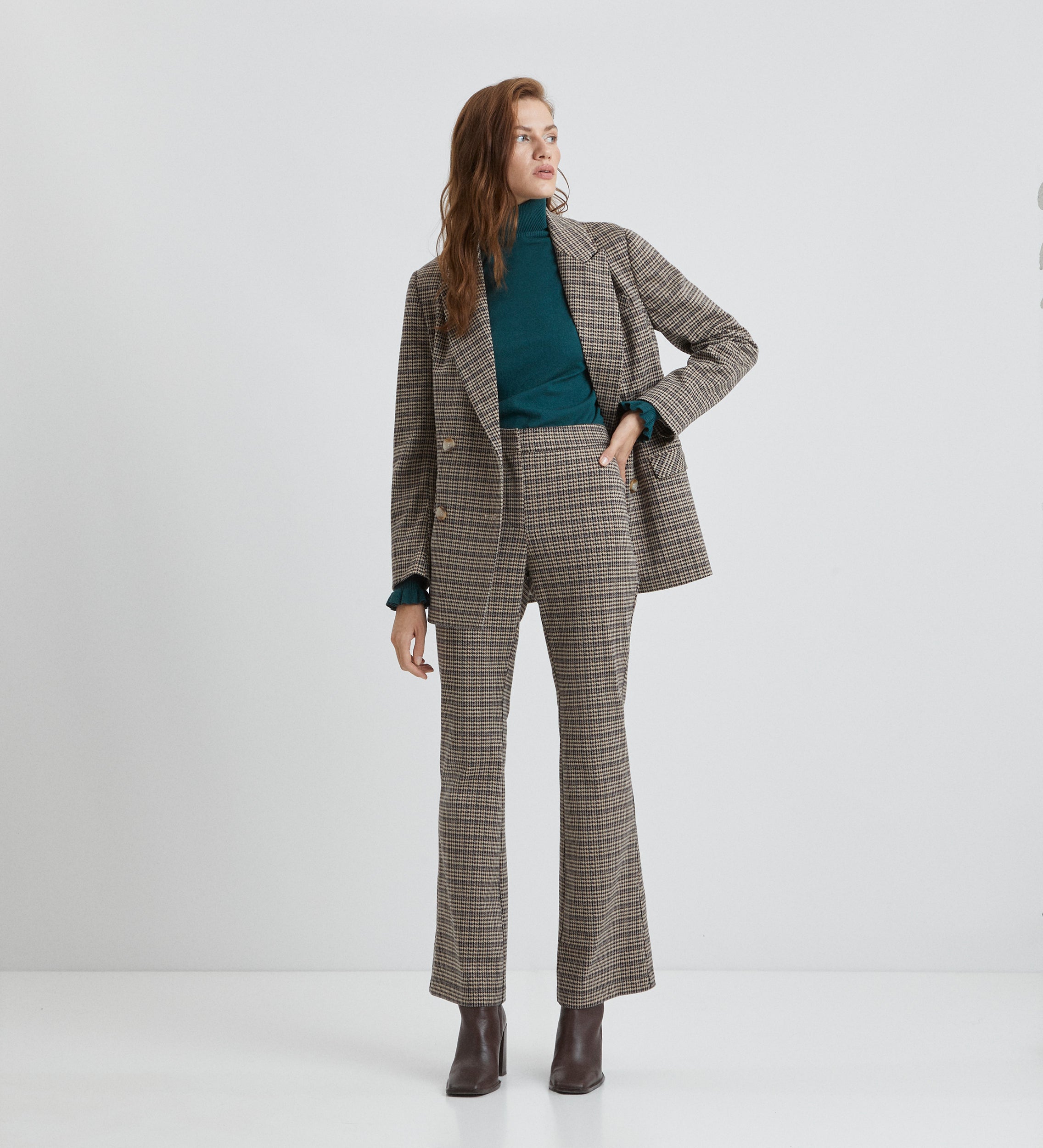 Pantalon évasé à carreaux