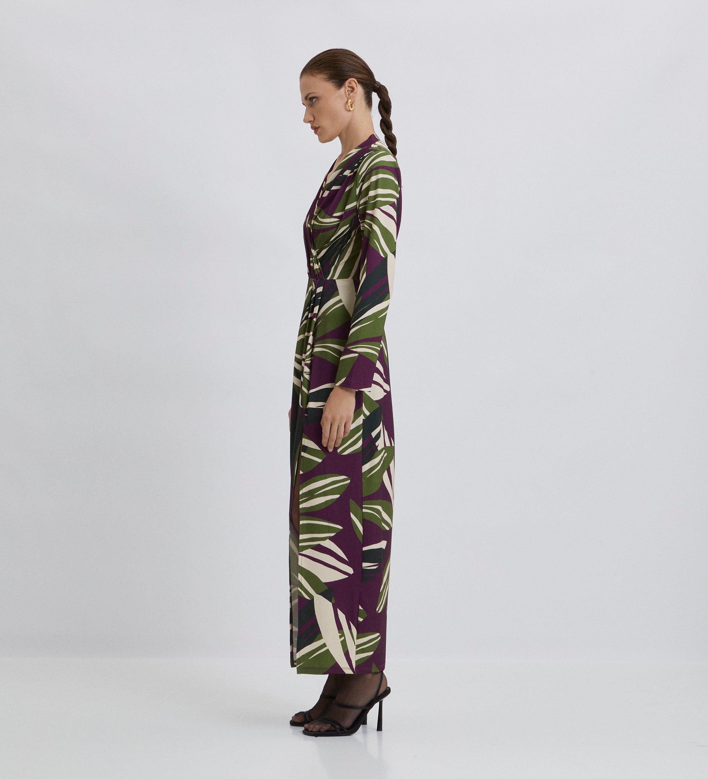 Robe longueur midi et manches