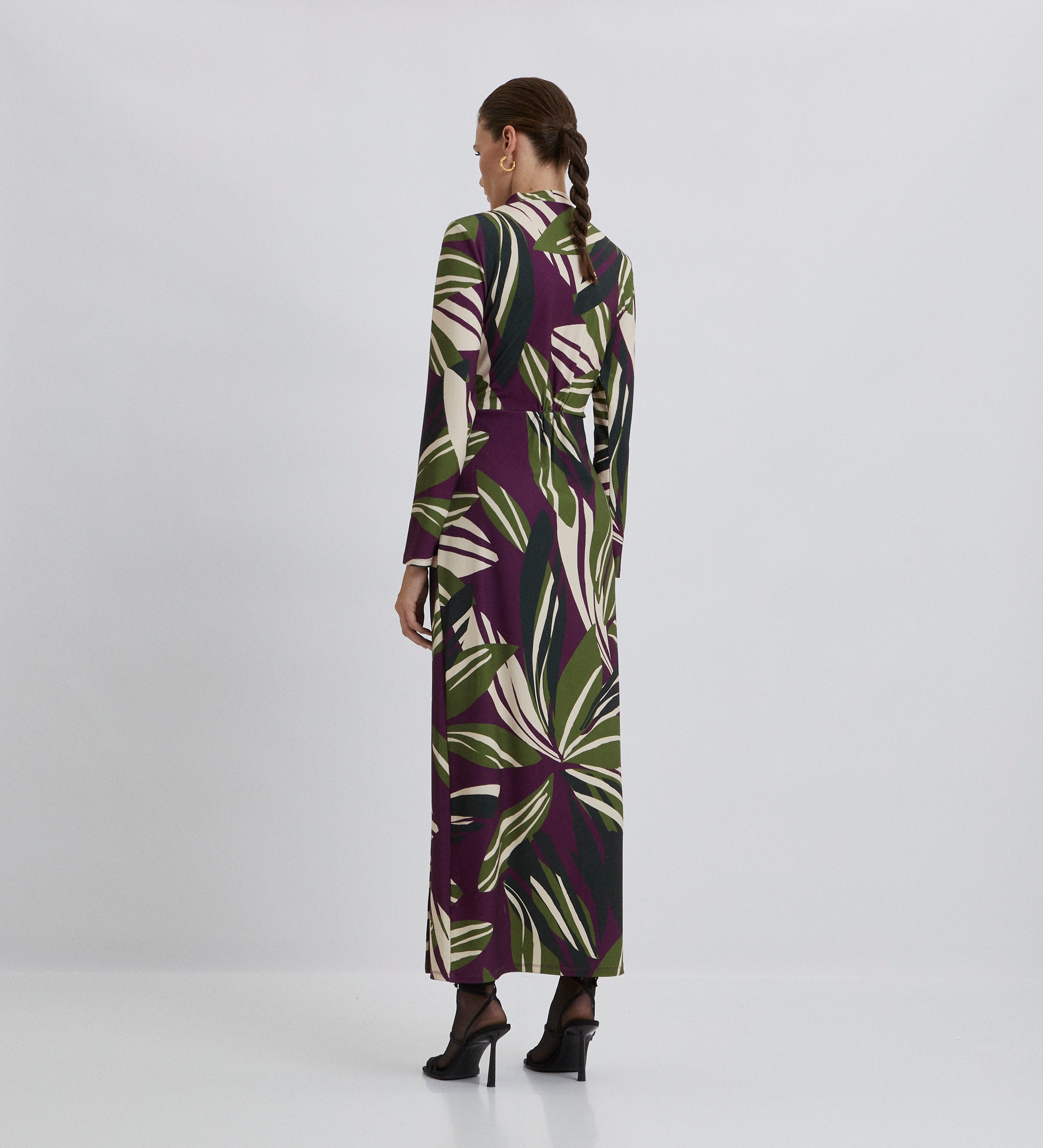 Robe longueur midi et manches