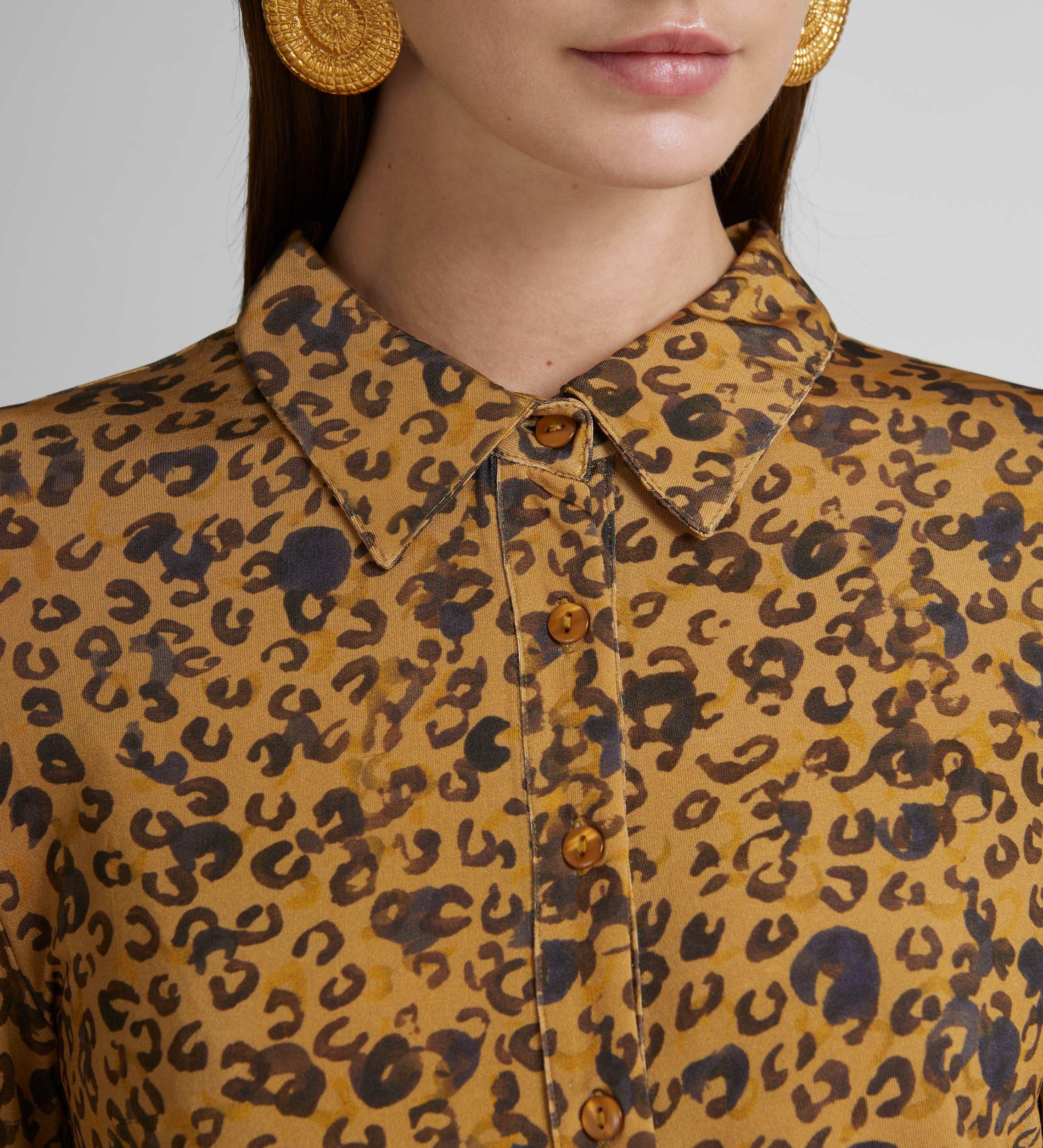 Animal print stretch shirt