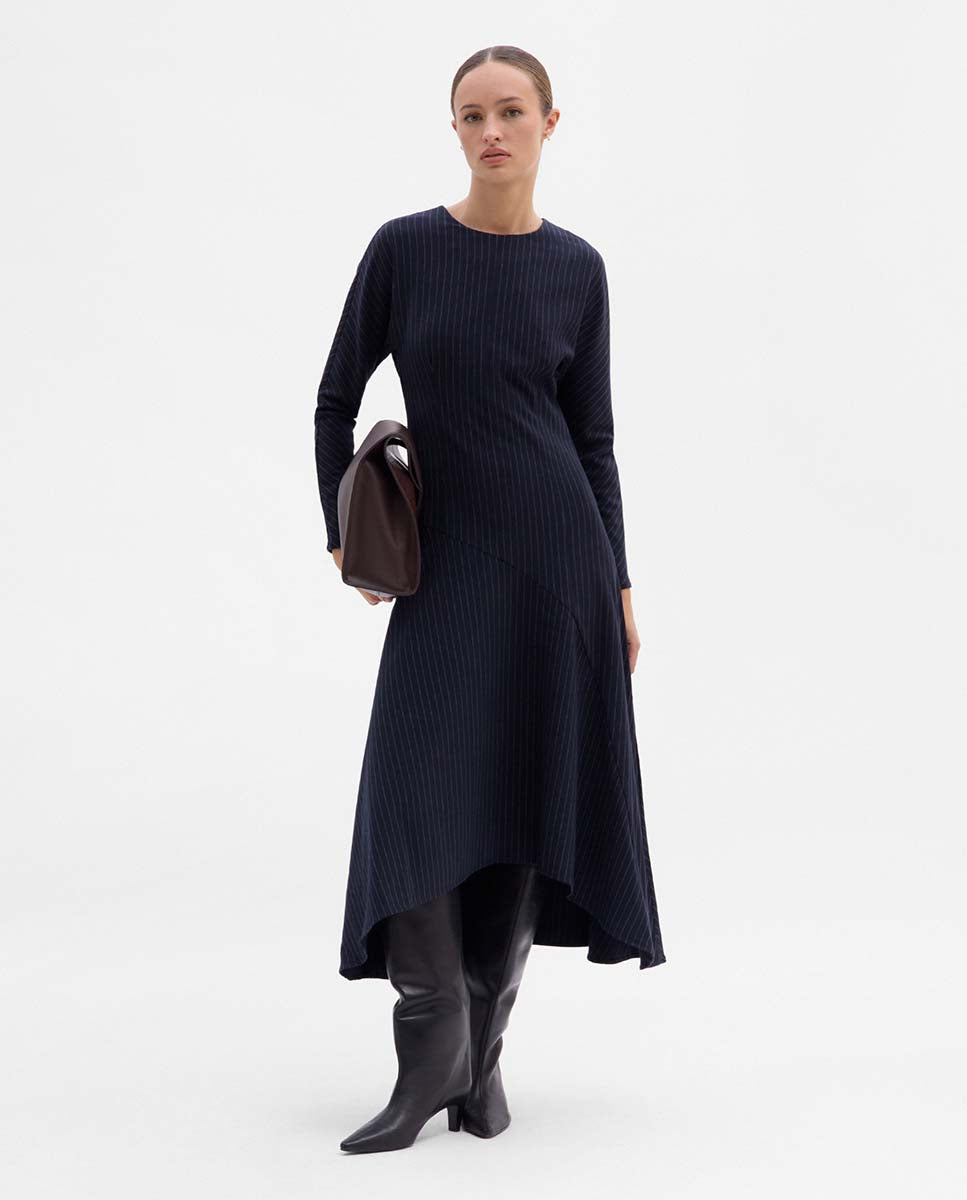 Robe midi asymétrique