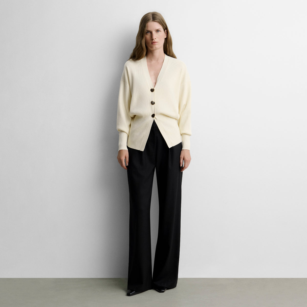 Wide pleated pants