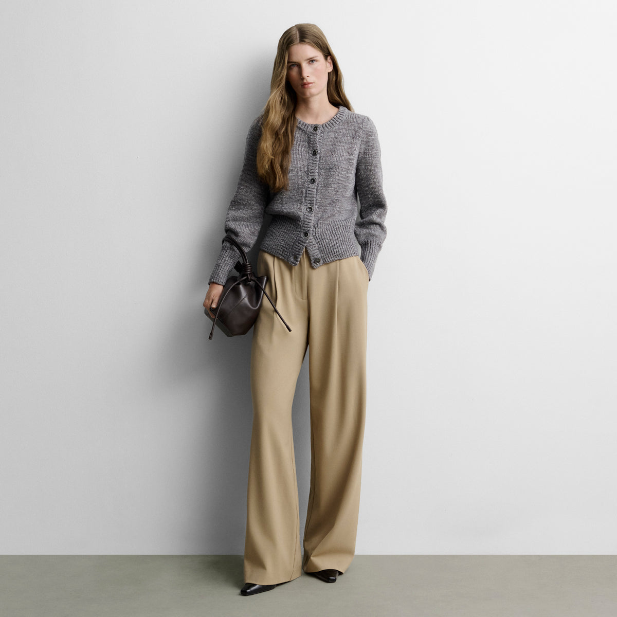 Wide pleated pants