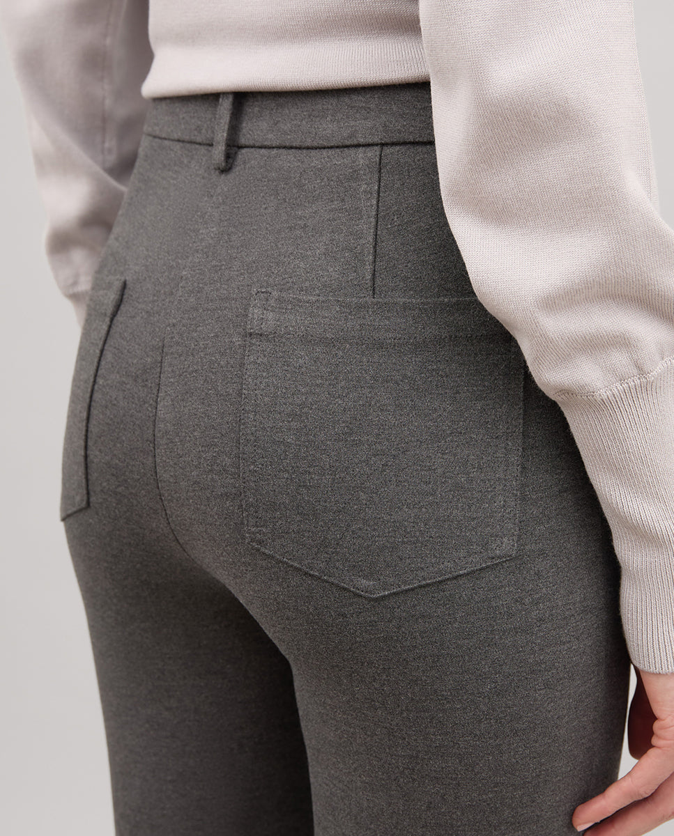 Pantalón elástico acampanado