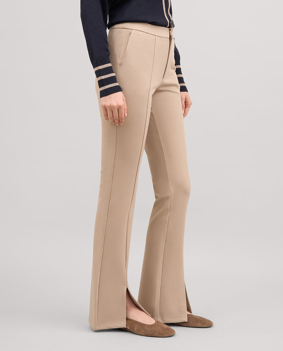 Pantalón elástico acampanado