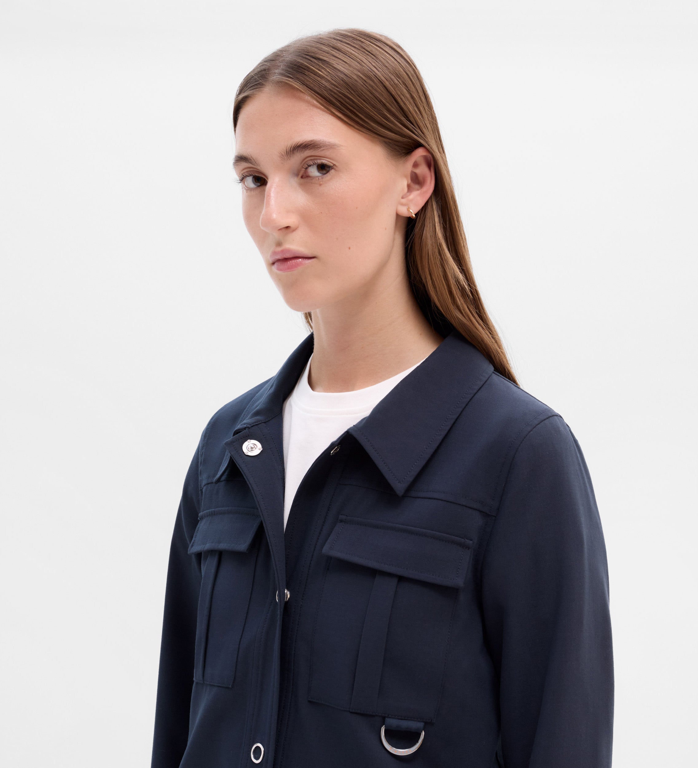 Chaqueta corta bolsillos