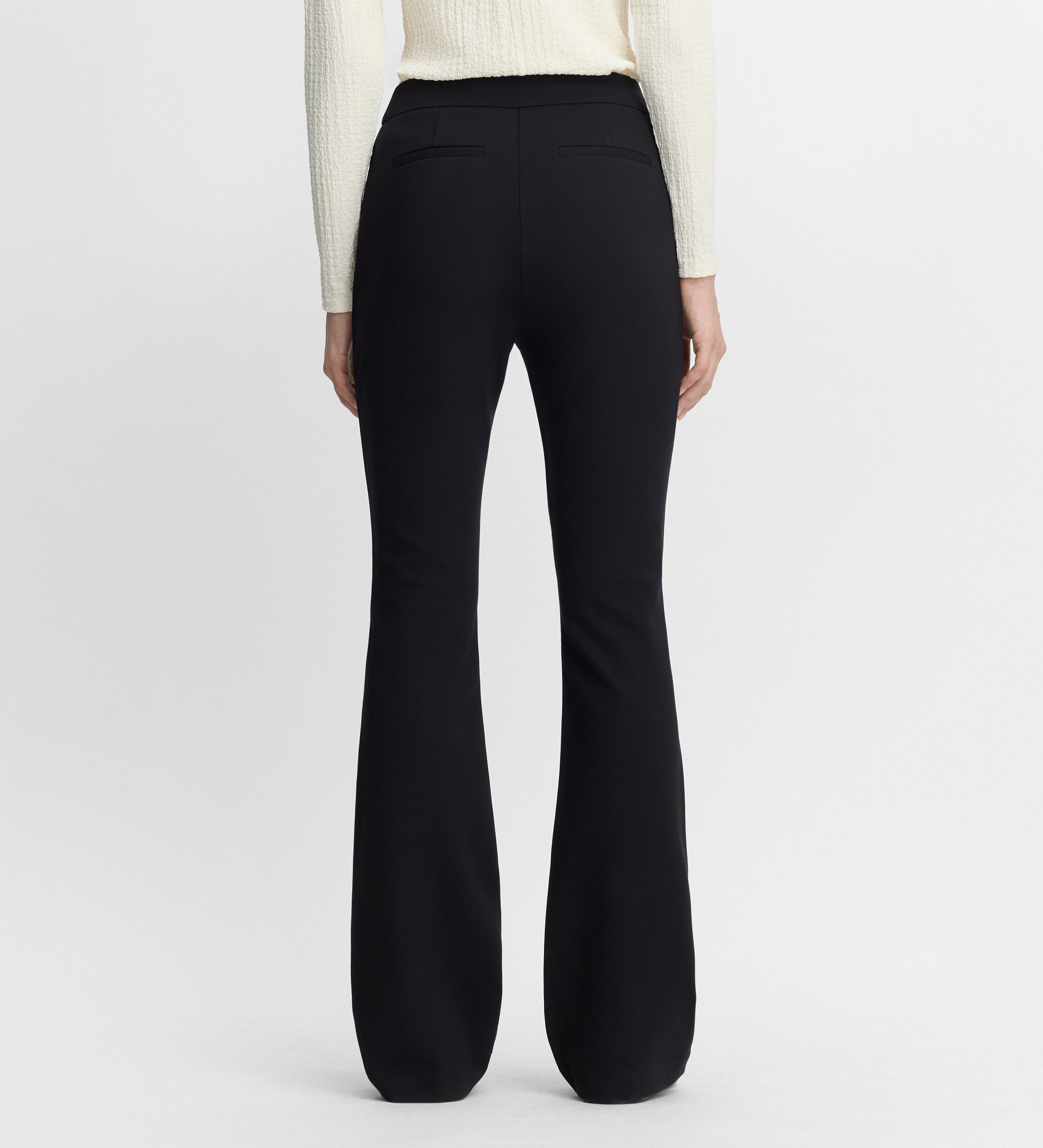 Pantalón acampanado cinturón
