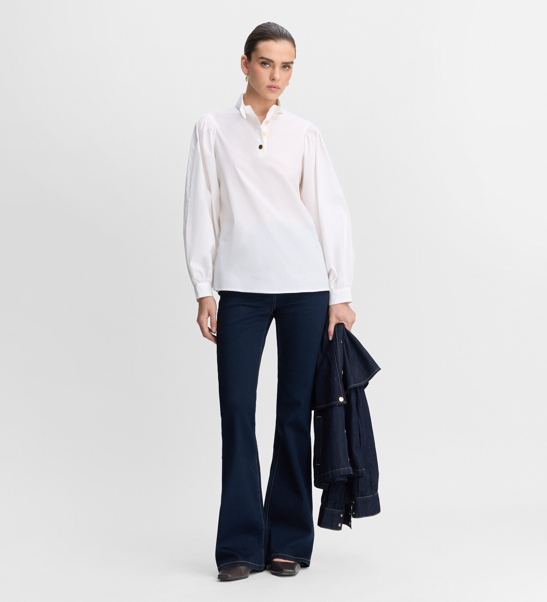 Puff sleeve shirt