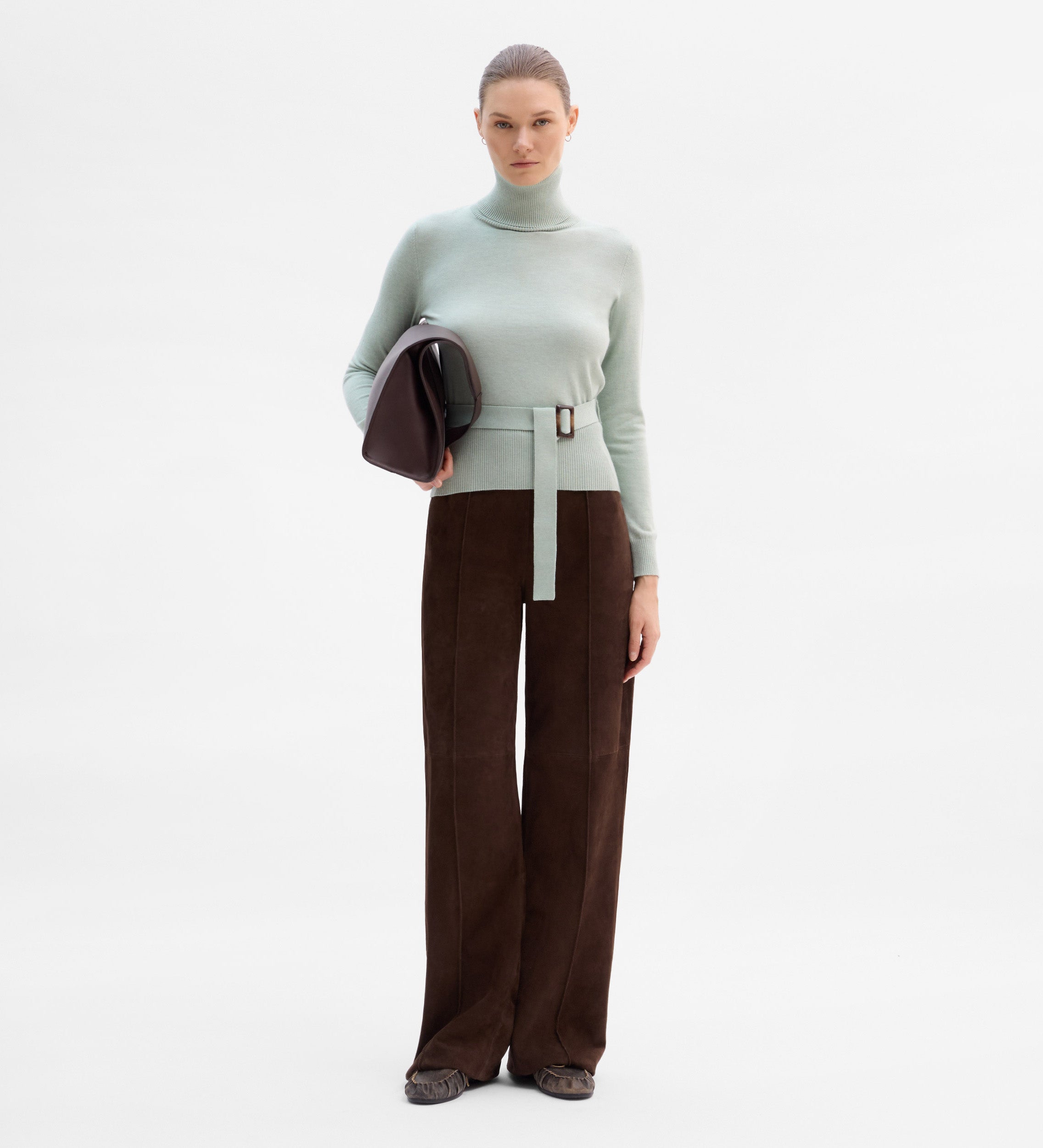 High-neck sweater belt