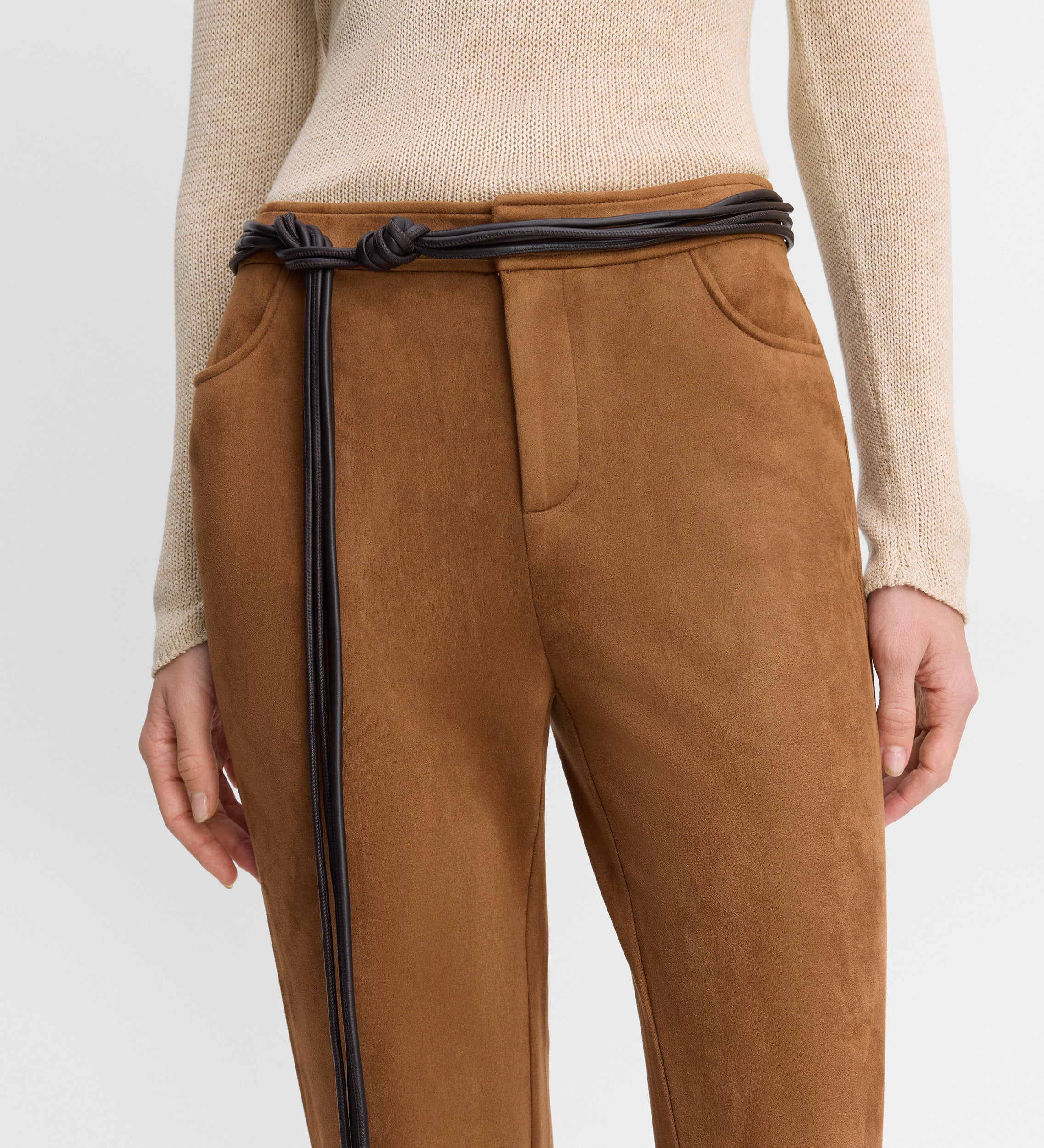 Pantalón antelina acampanado