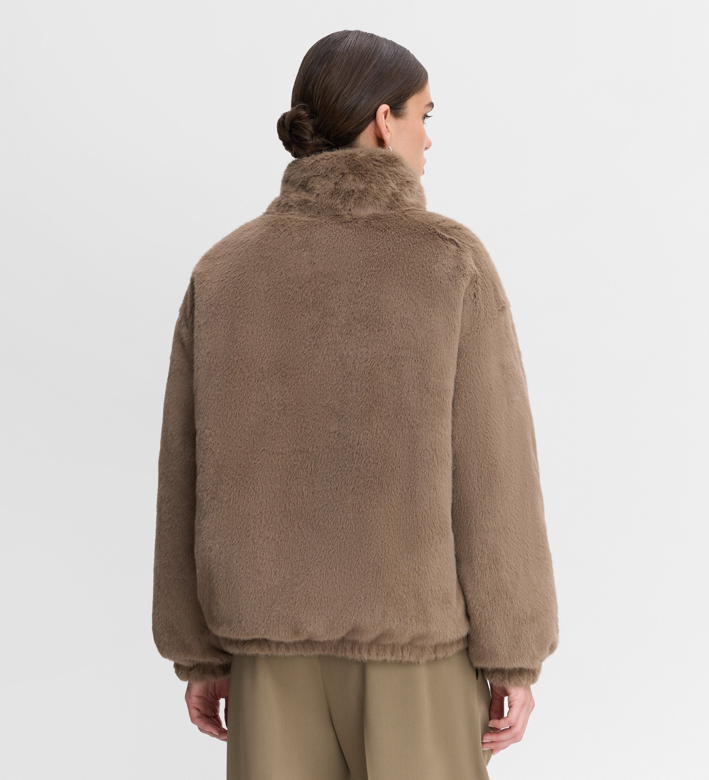Reversible fur-effect down jacket