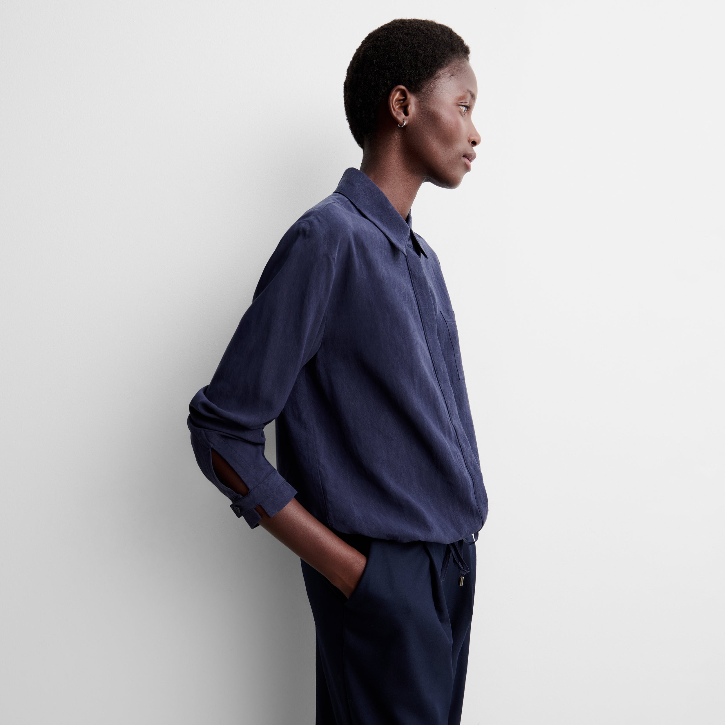 Fluid crop shirt