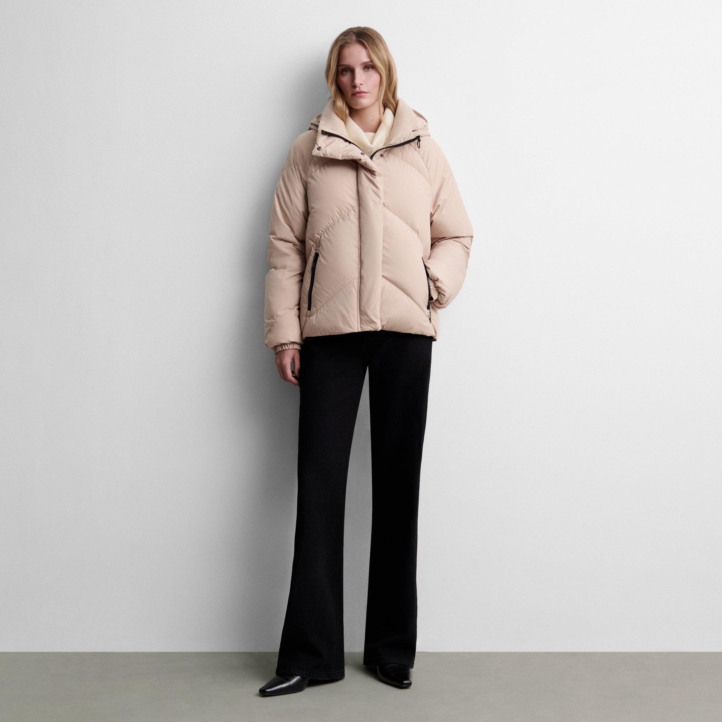 Short quilted puffer jacket