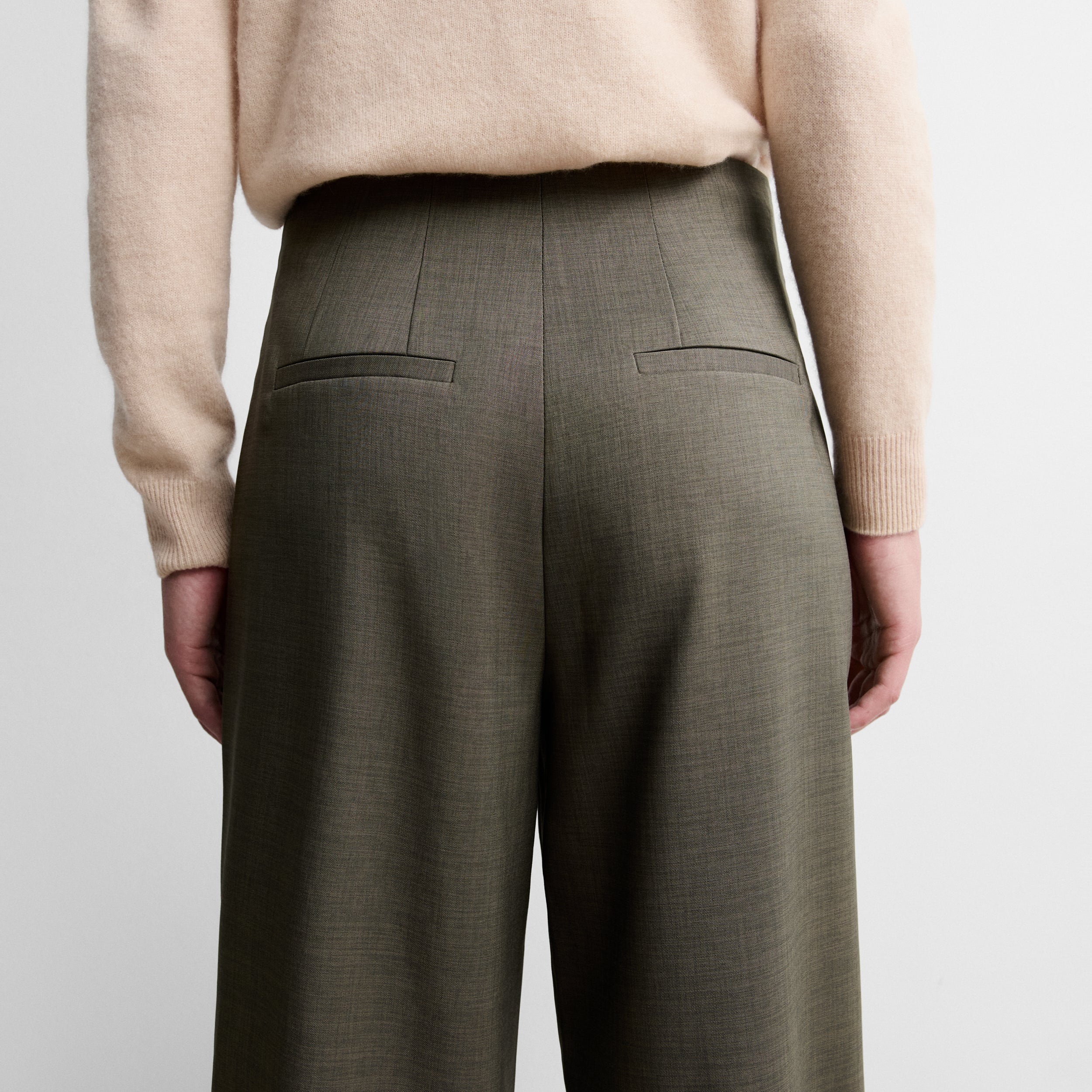 Wide trousers with belt