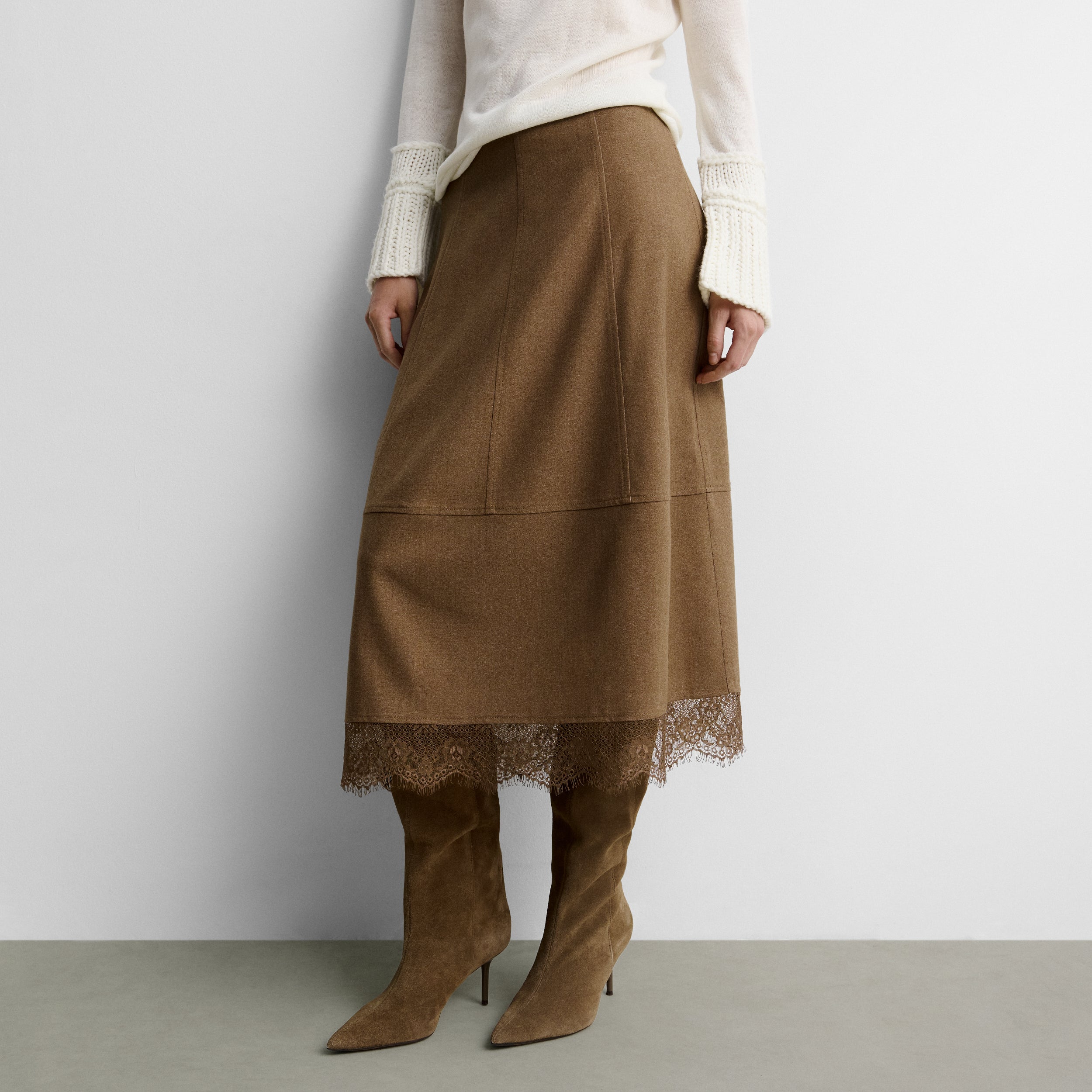 Falda midi puntilla
