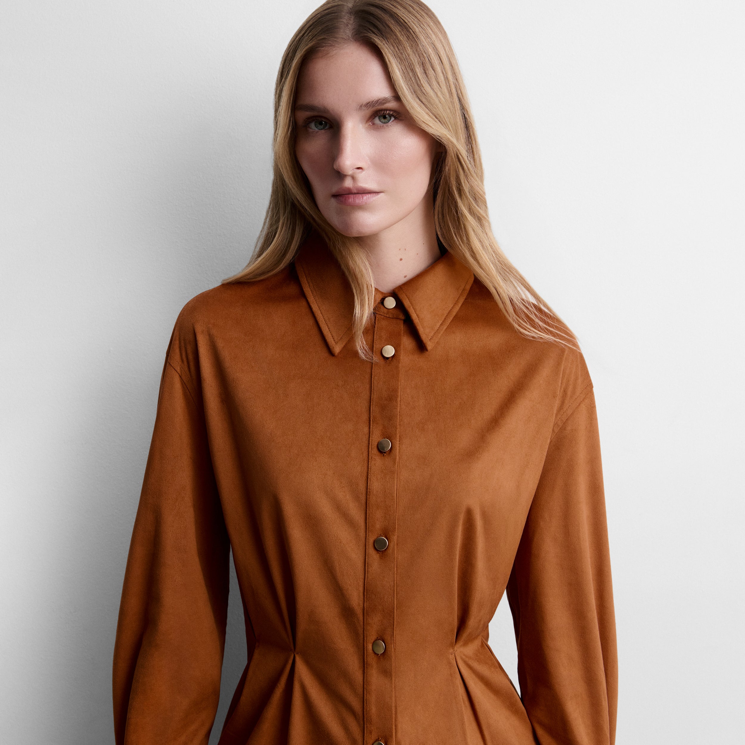 Chemise en suédine à pinces