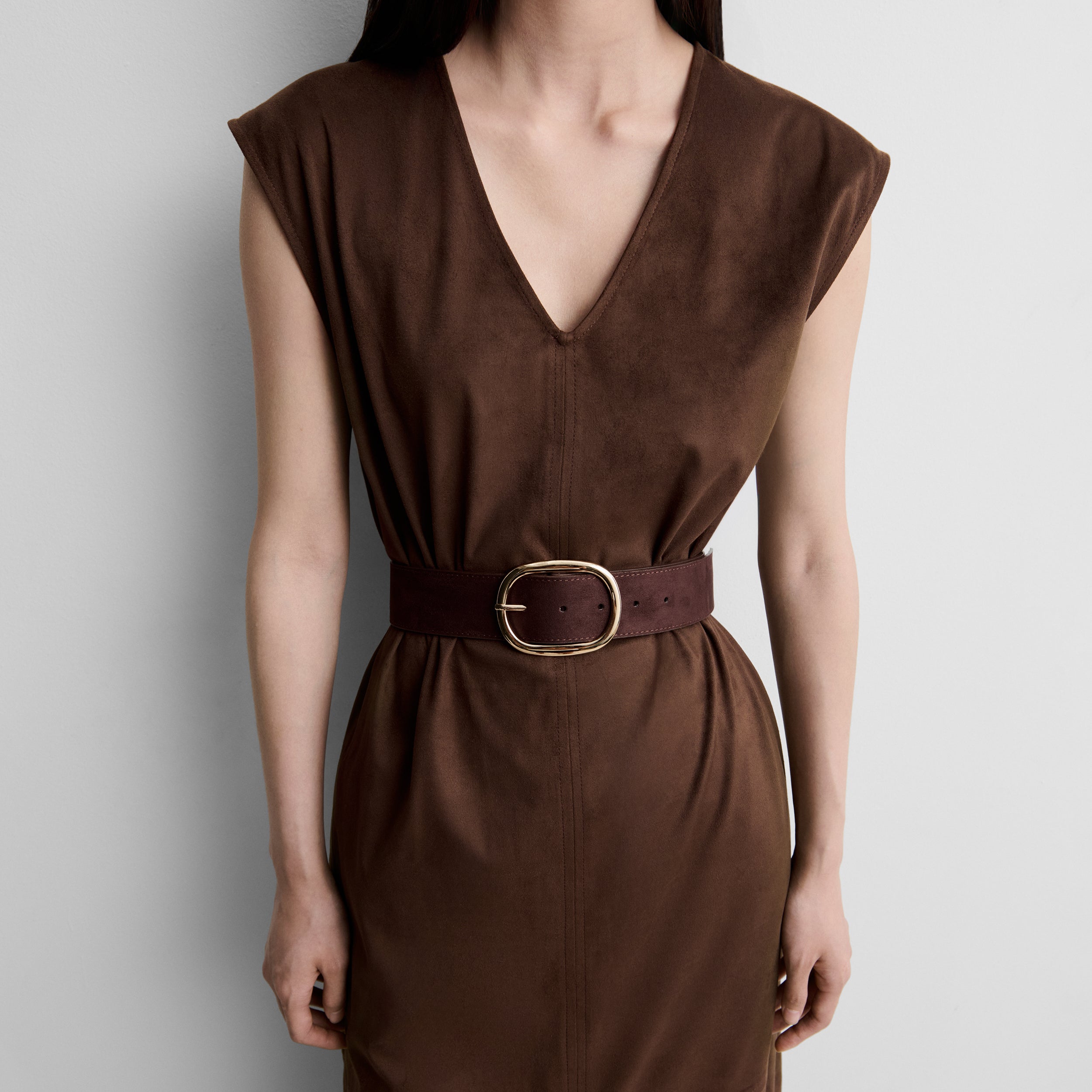 Robe cintrée en suédine