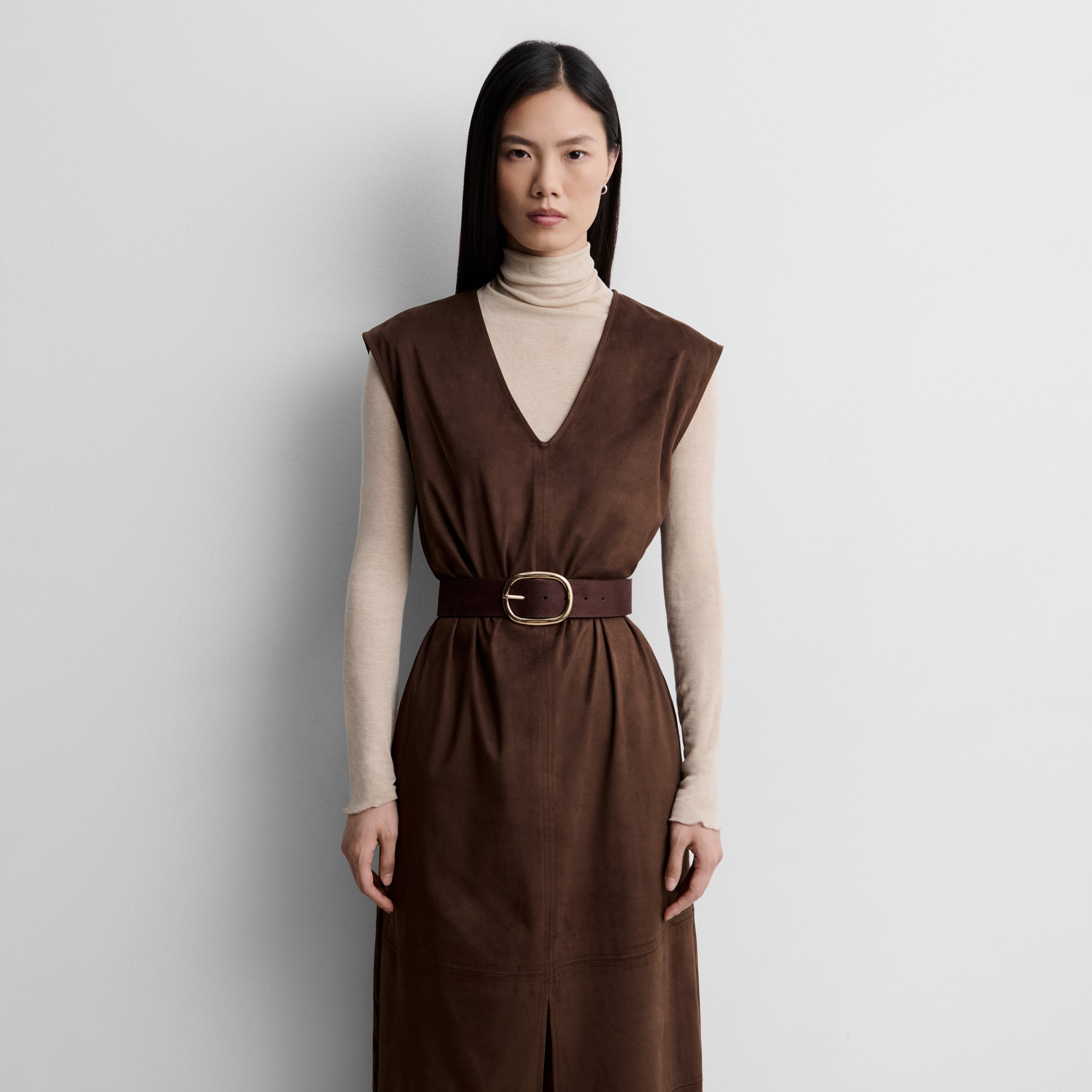Robe cintrée en suédine