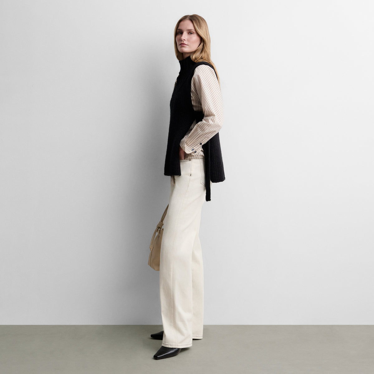 Knit gilet with buttons