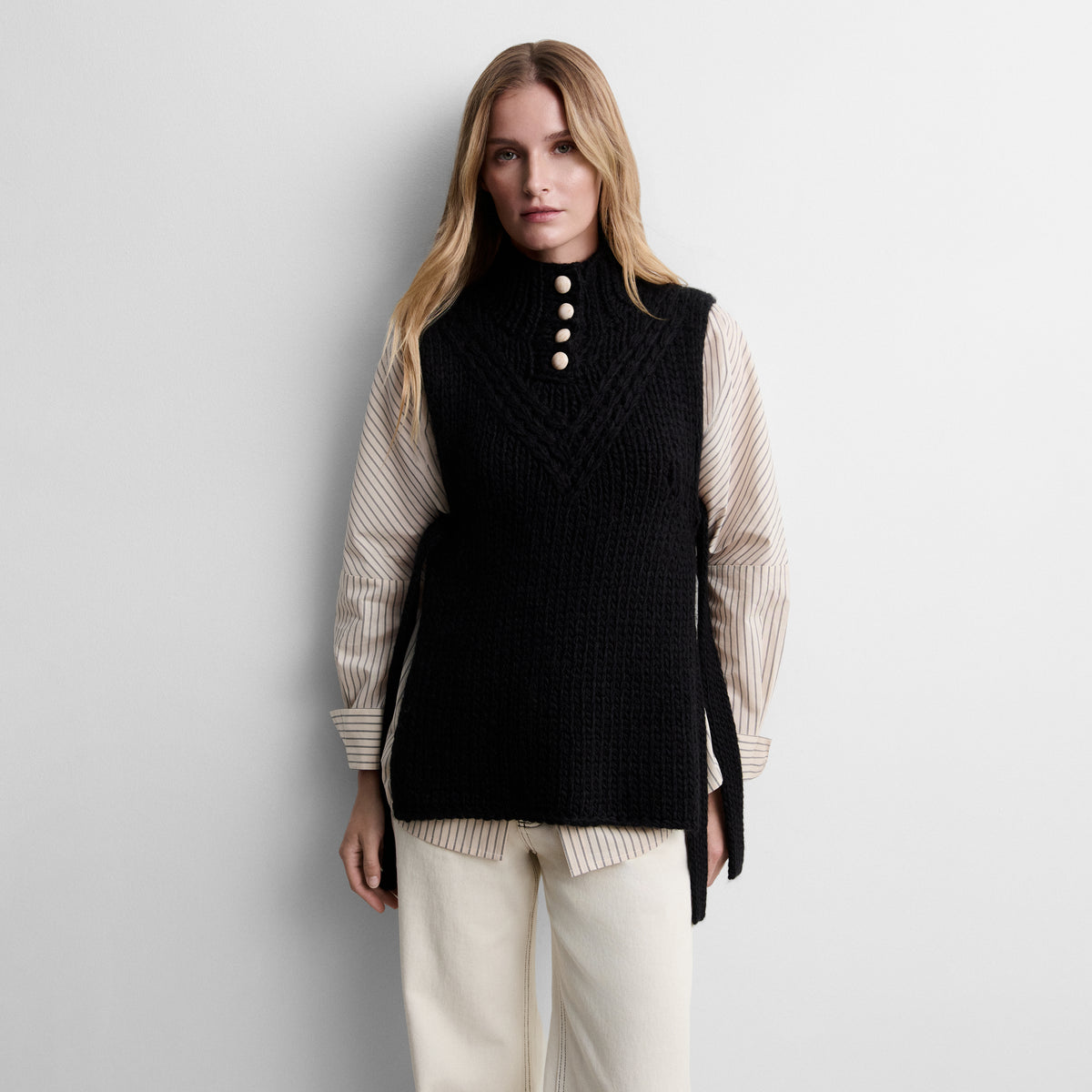 Knit gilet with buttons