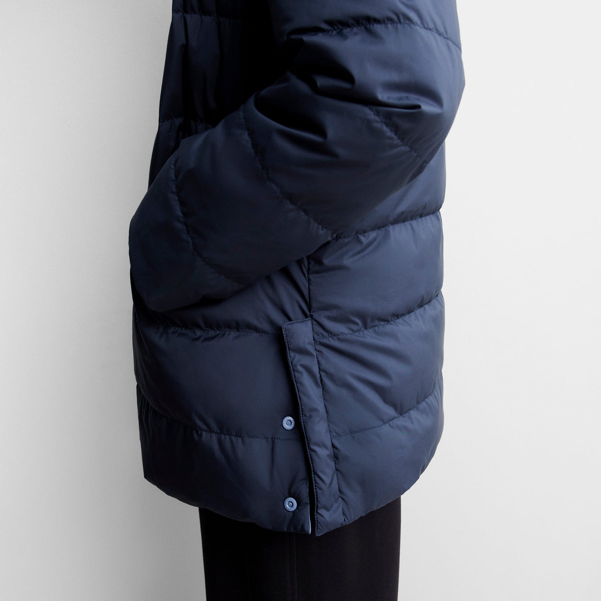 Short reversible puffer jacket