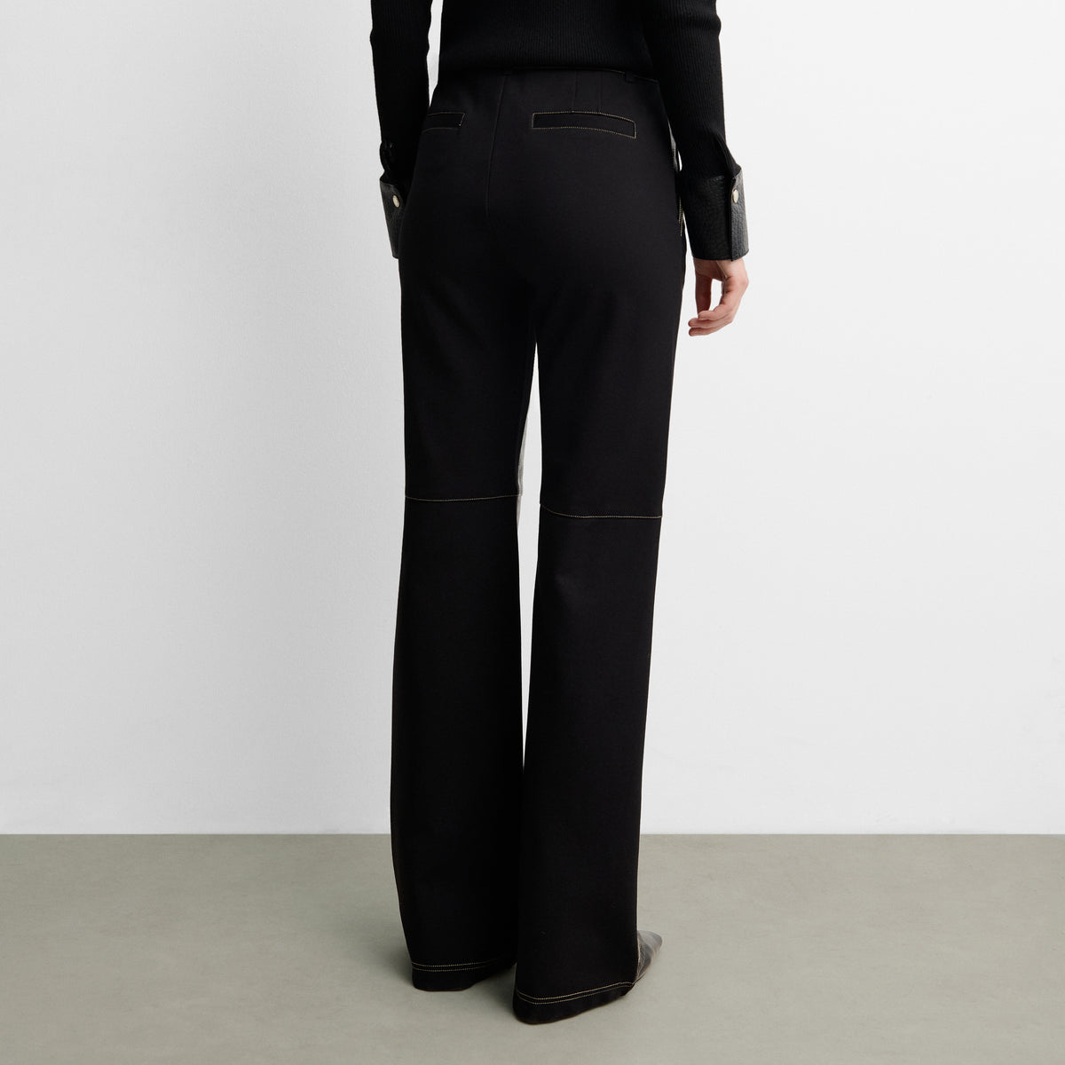 Pantalon bimatière à surpiqûres