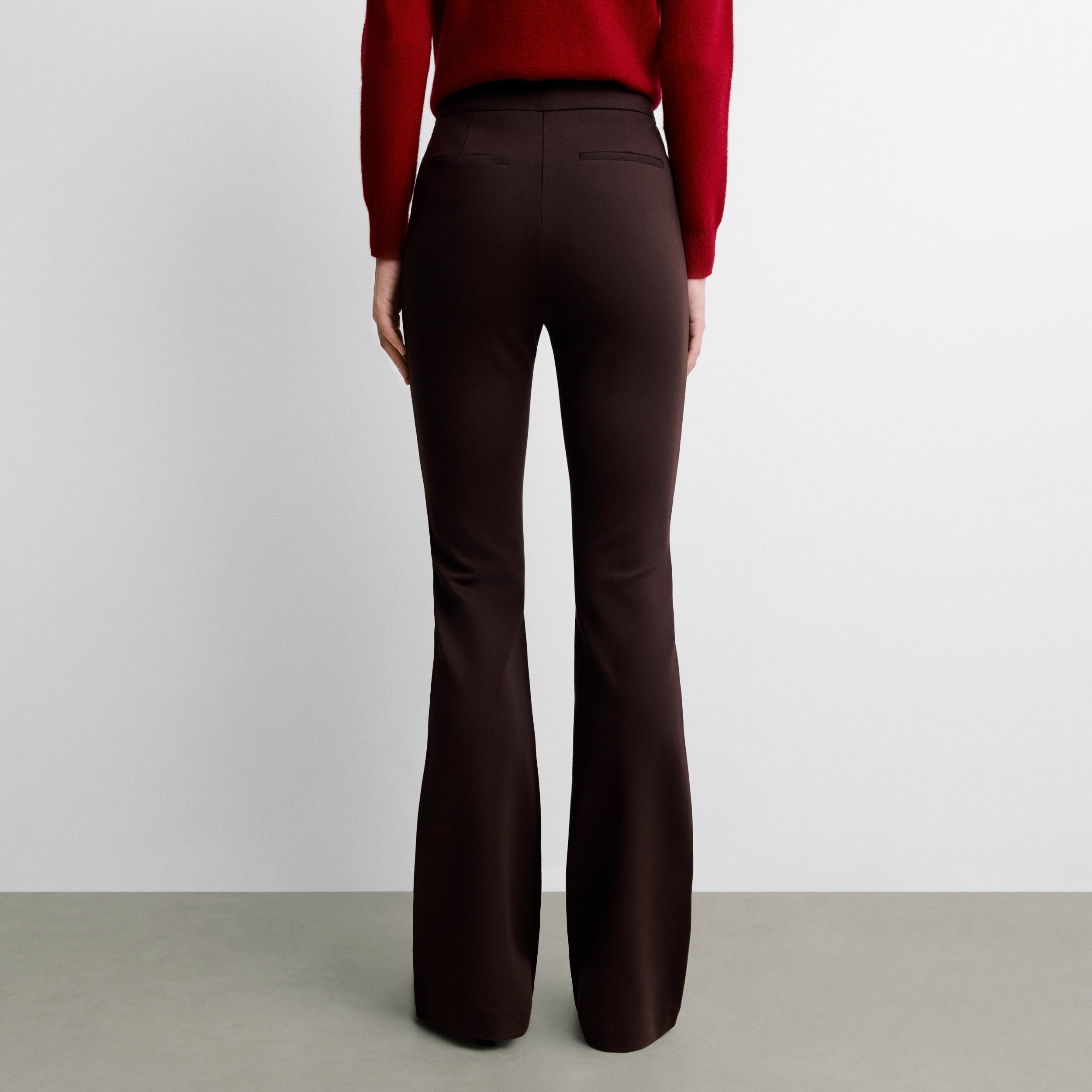 Stretch trousers with belt