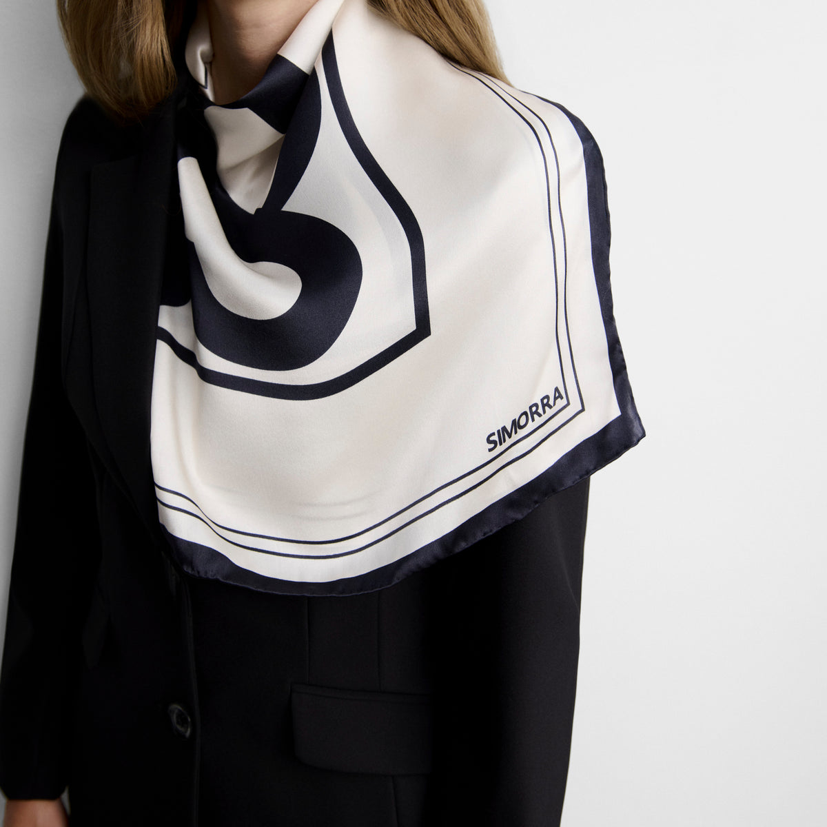 Foulard en soie logo