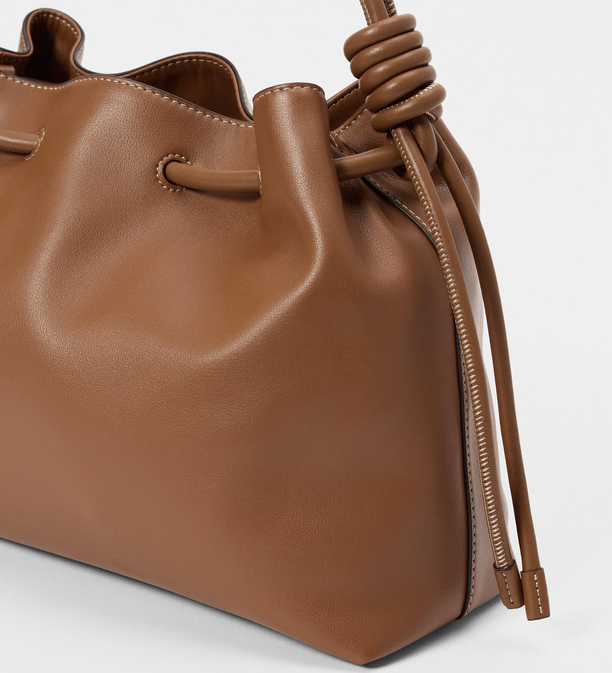 Sac bonbonnière en cuir nappa