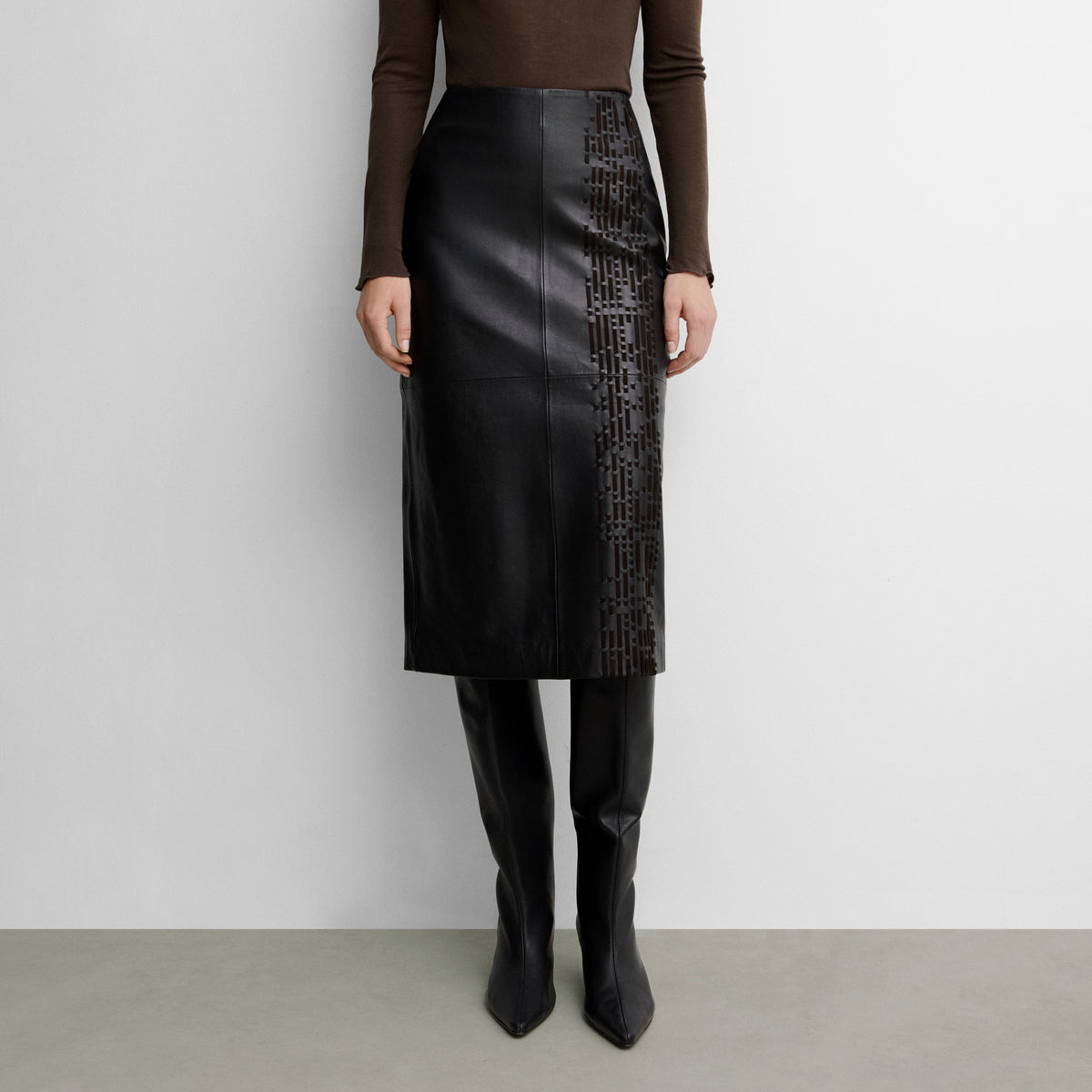Jupe asymétrique en cuir nappa