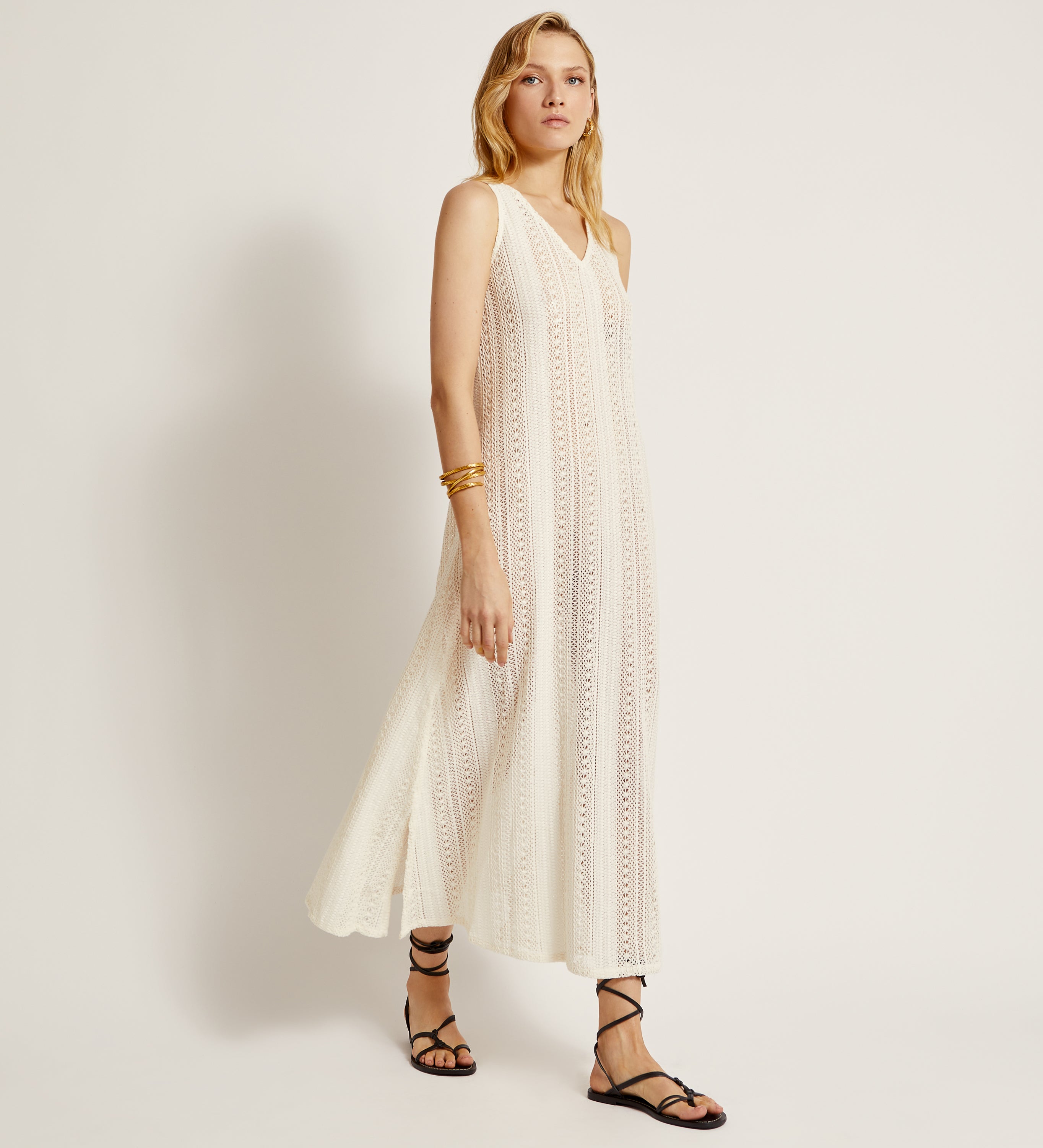 Robe longue ajourée