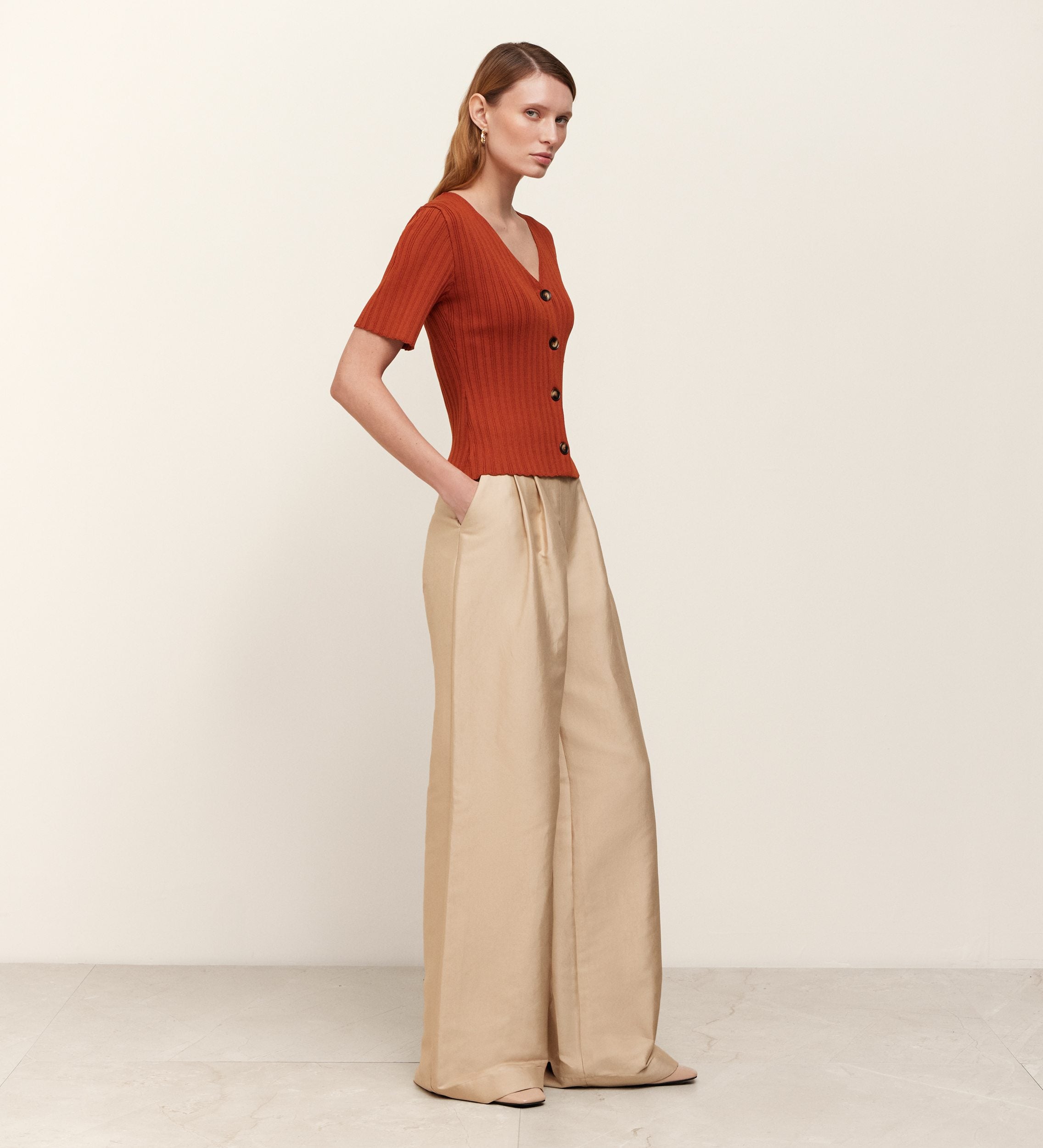 Top tricot escote V