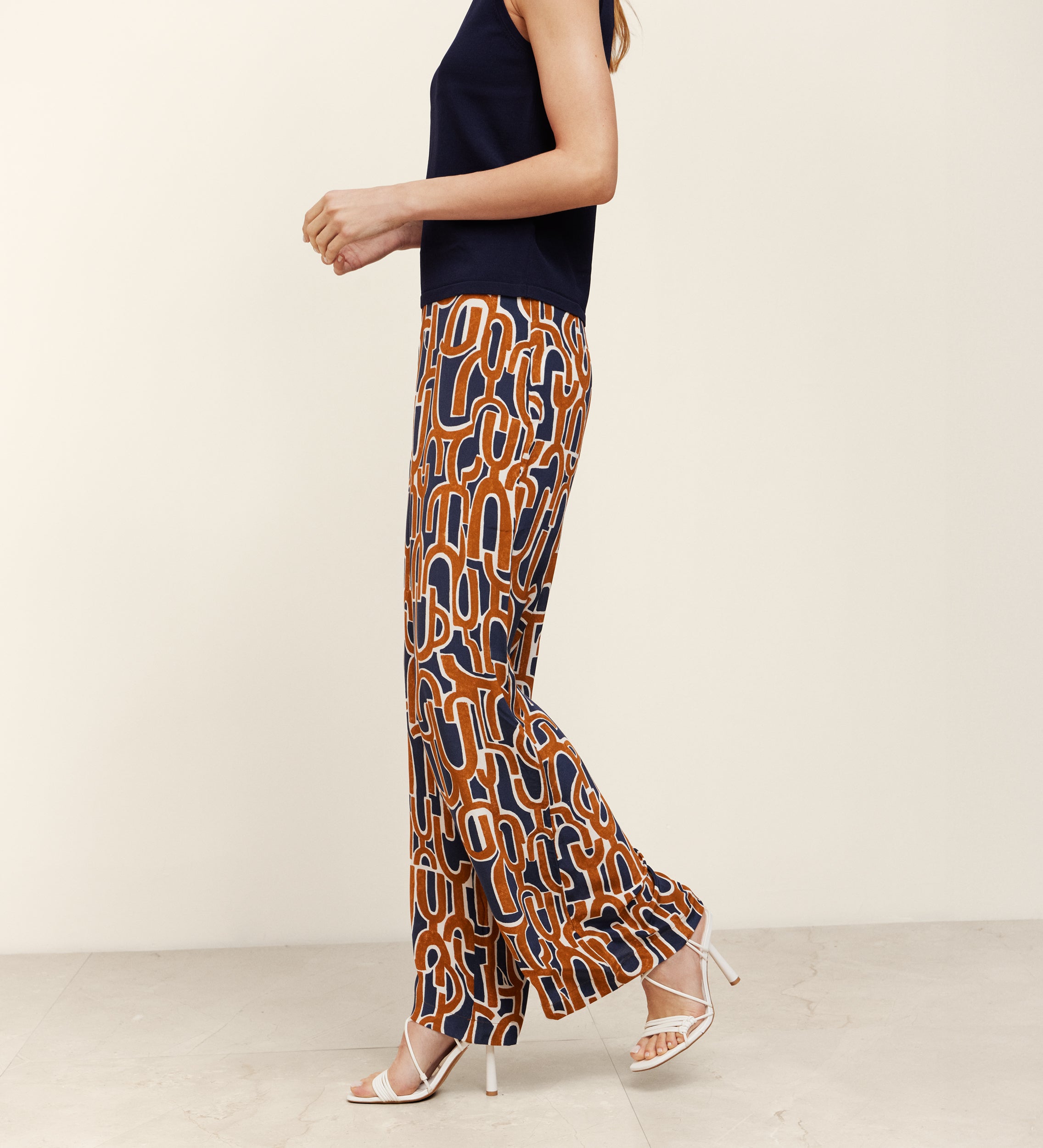 Pantalón fluído estampado