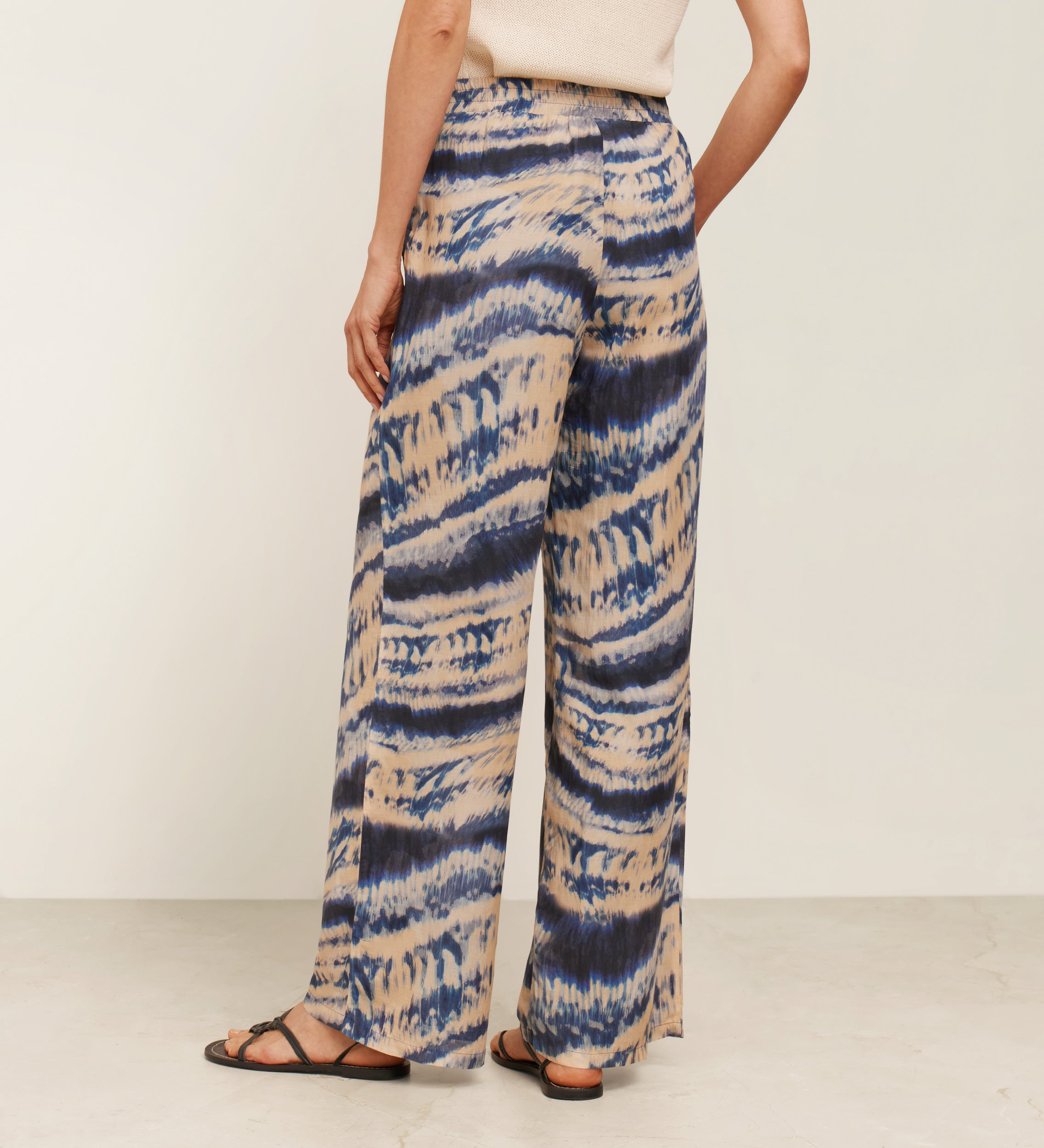 Flowy printed trousers
