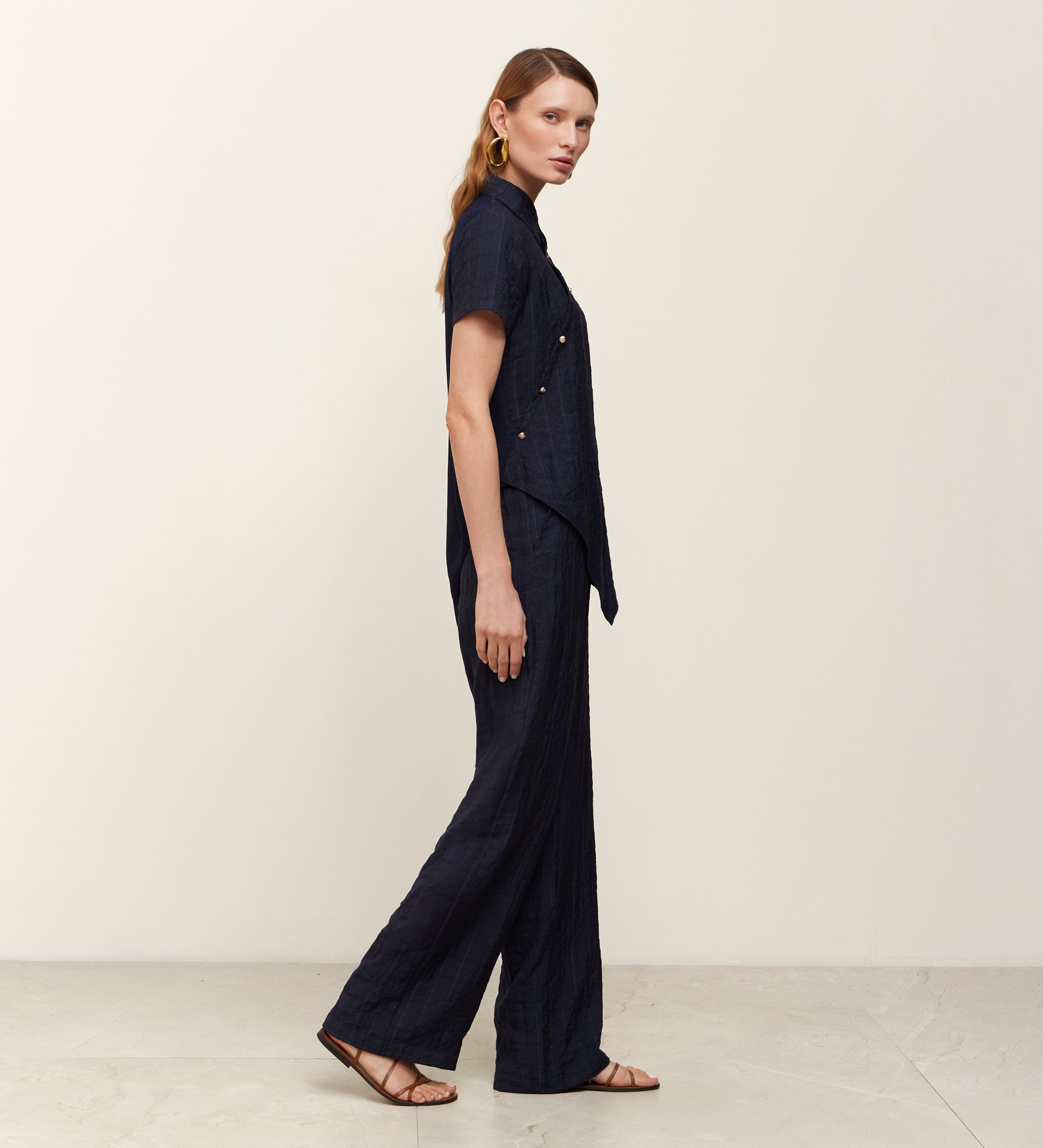 Top asymétrique en tricot bi-matière