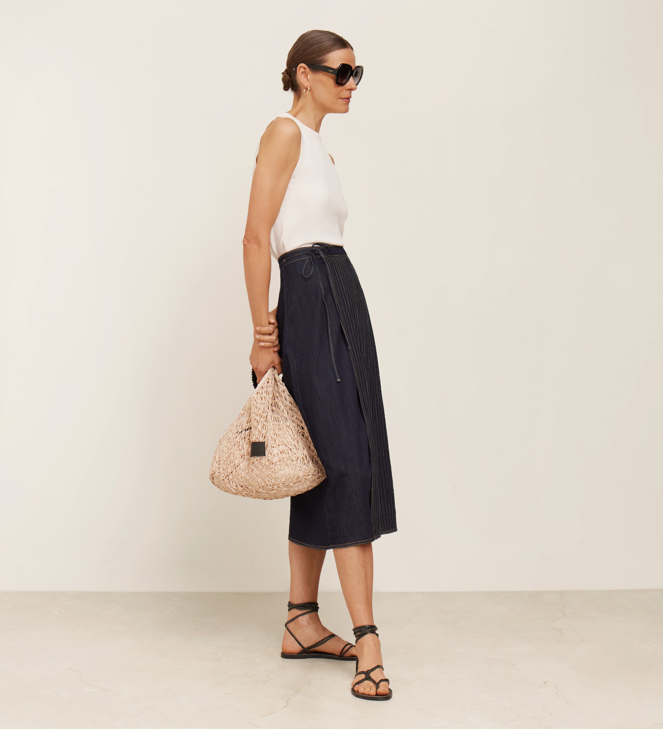 Drawstring skirt with contrast stitching