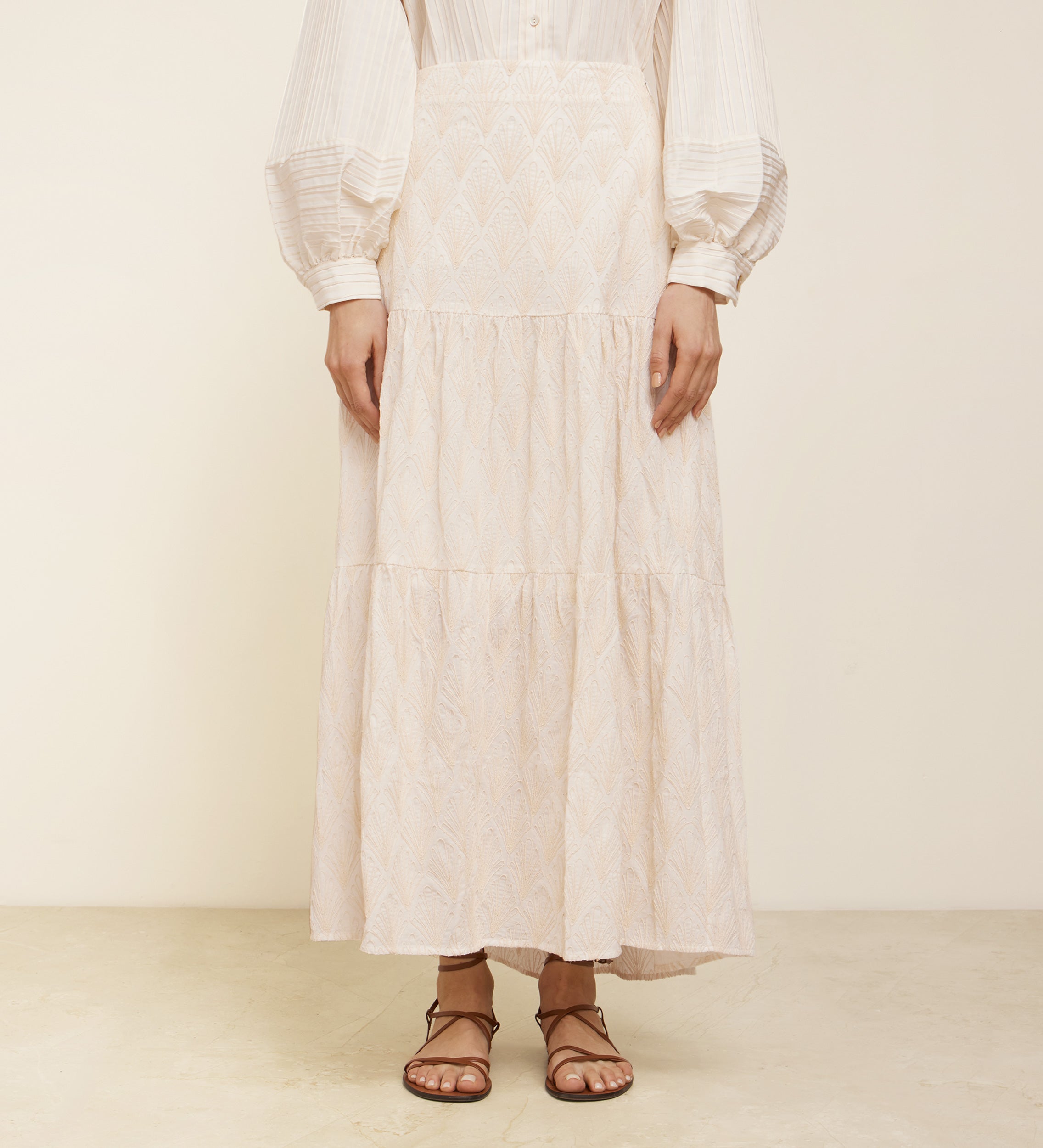 Embroidered flat skirt