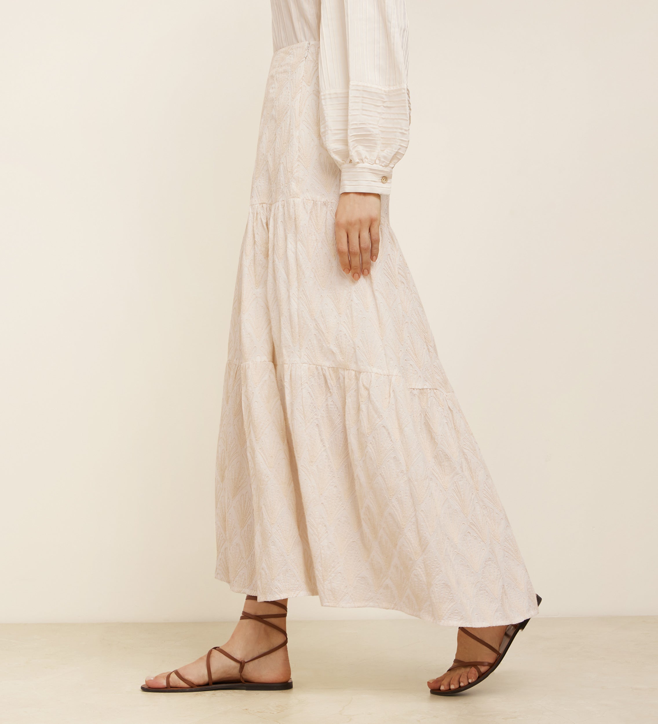 Embroidered flat skirt