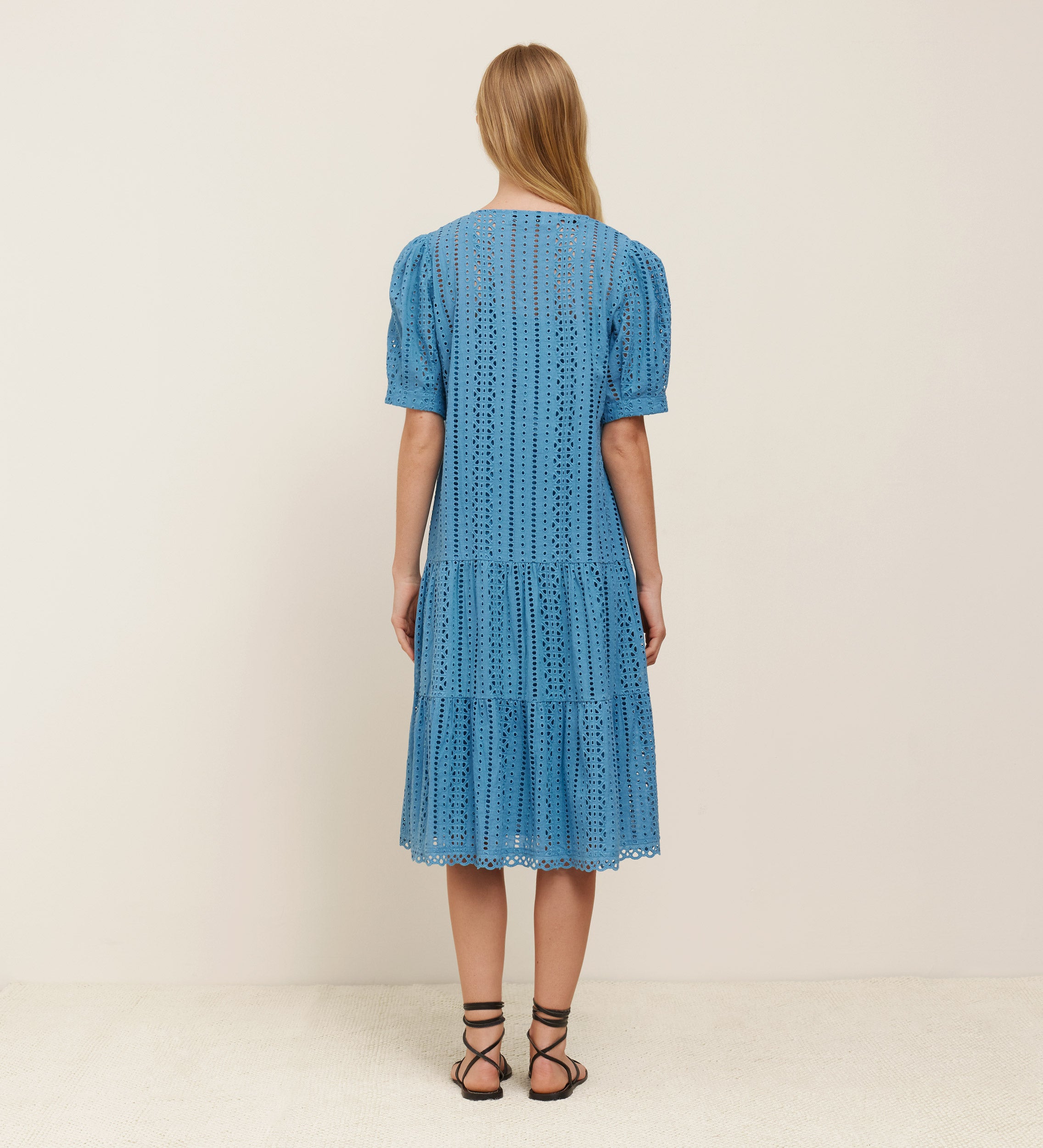 Vestido corto algodón bordado