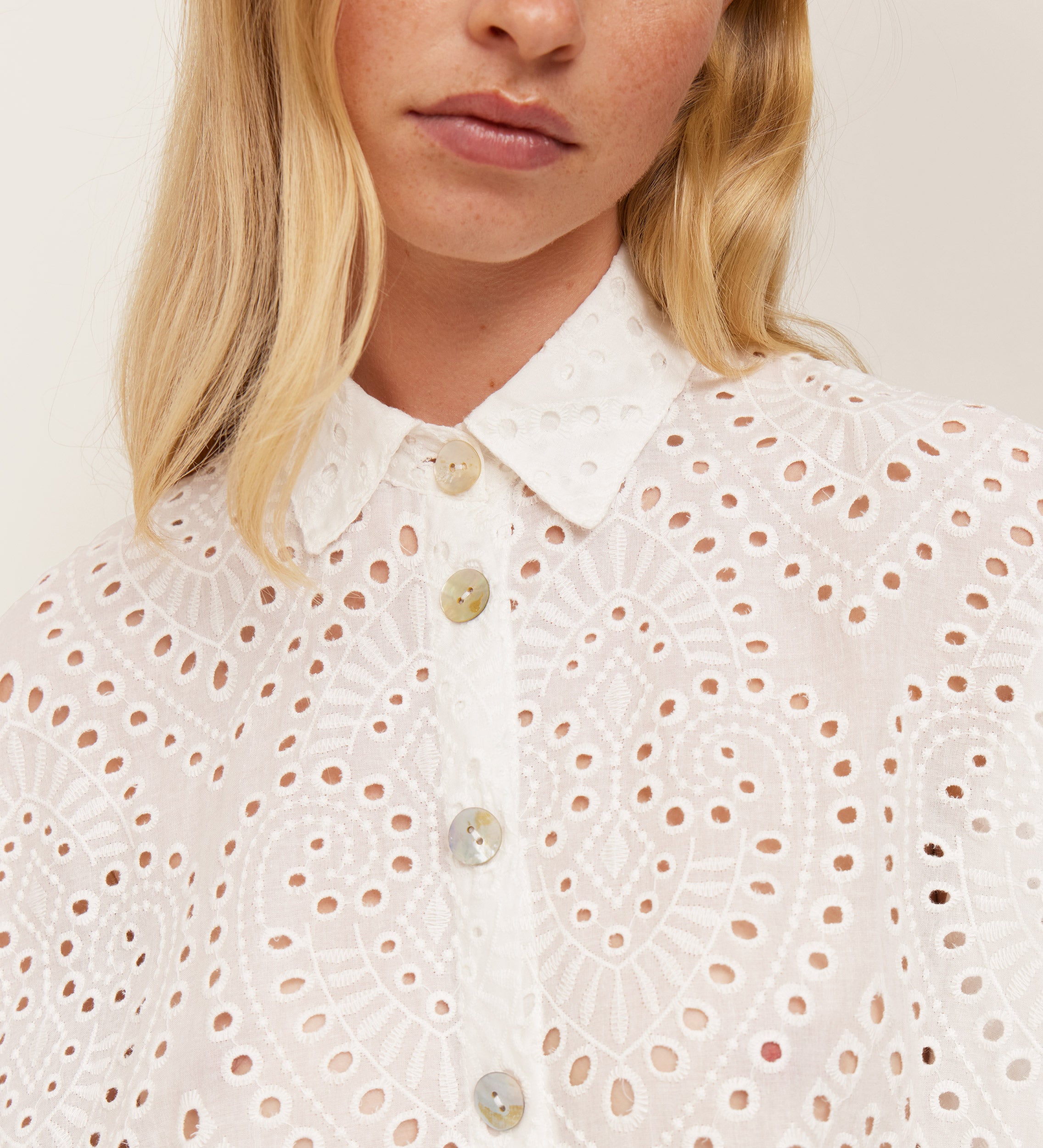 Blouse en coton brocart