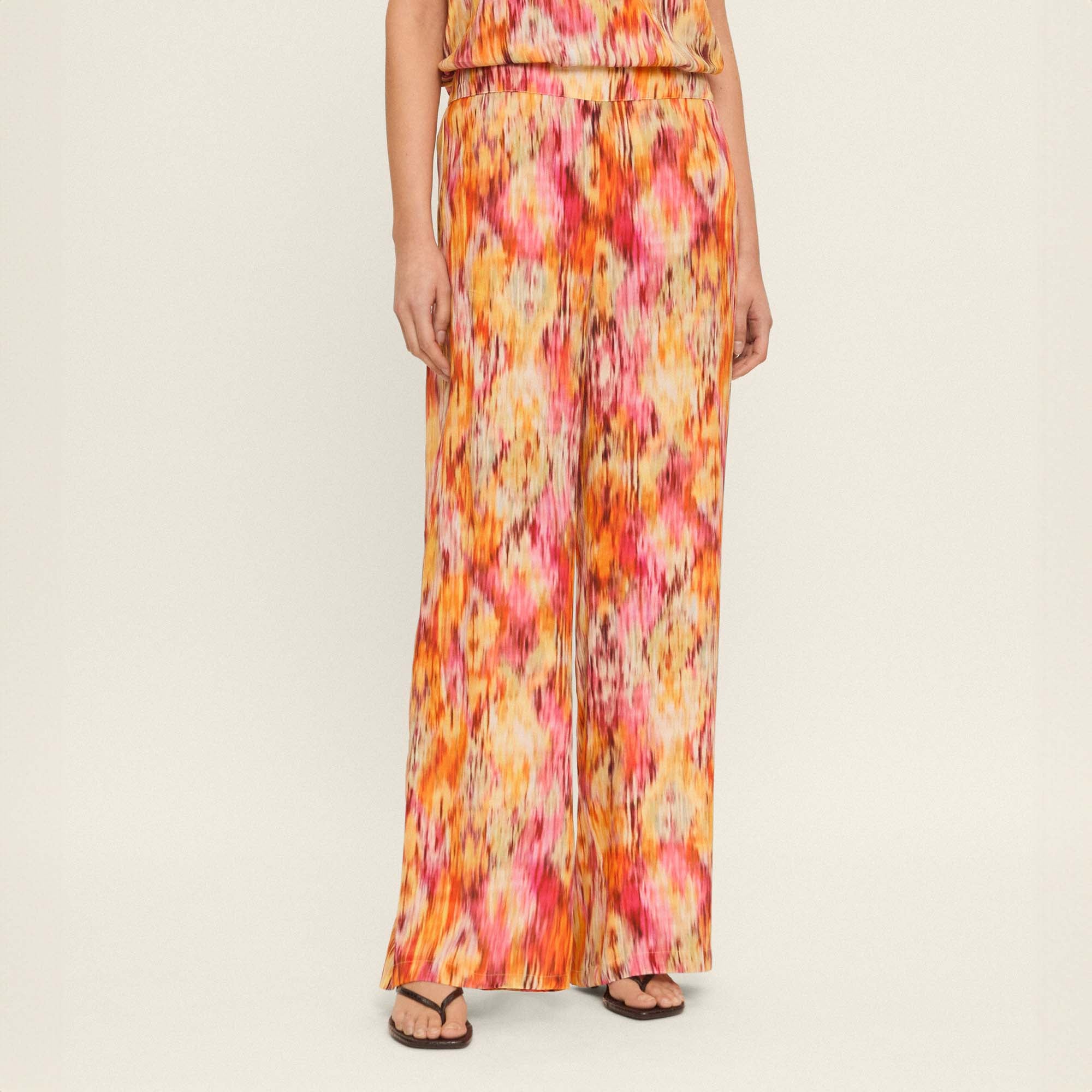Flowy printed trousers