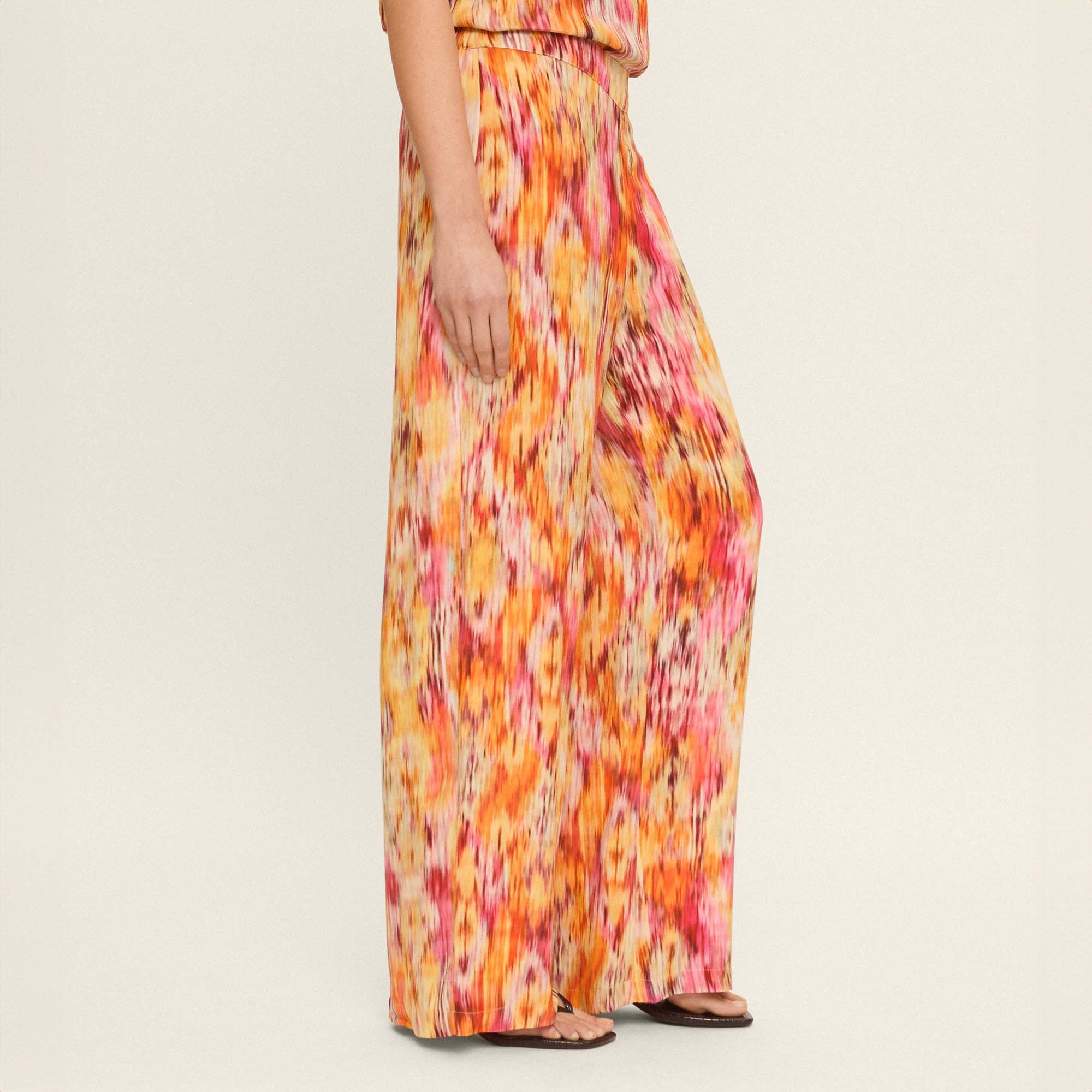 Flowy printed trousers
