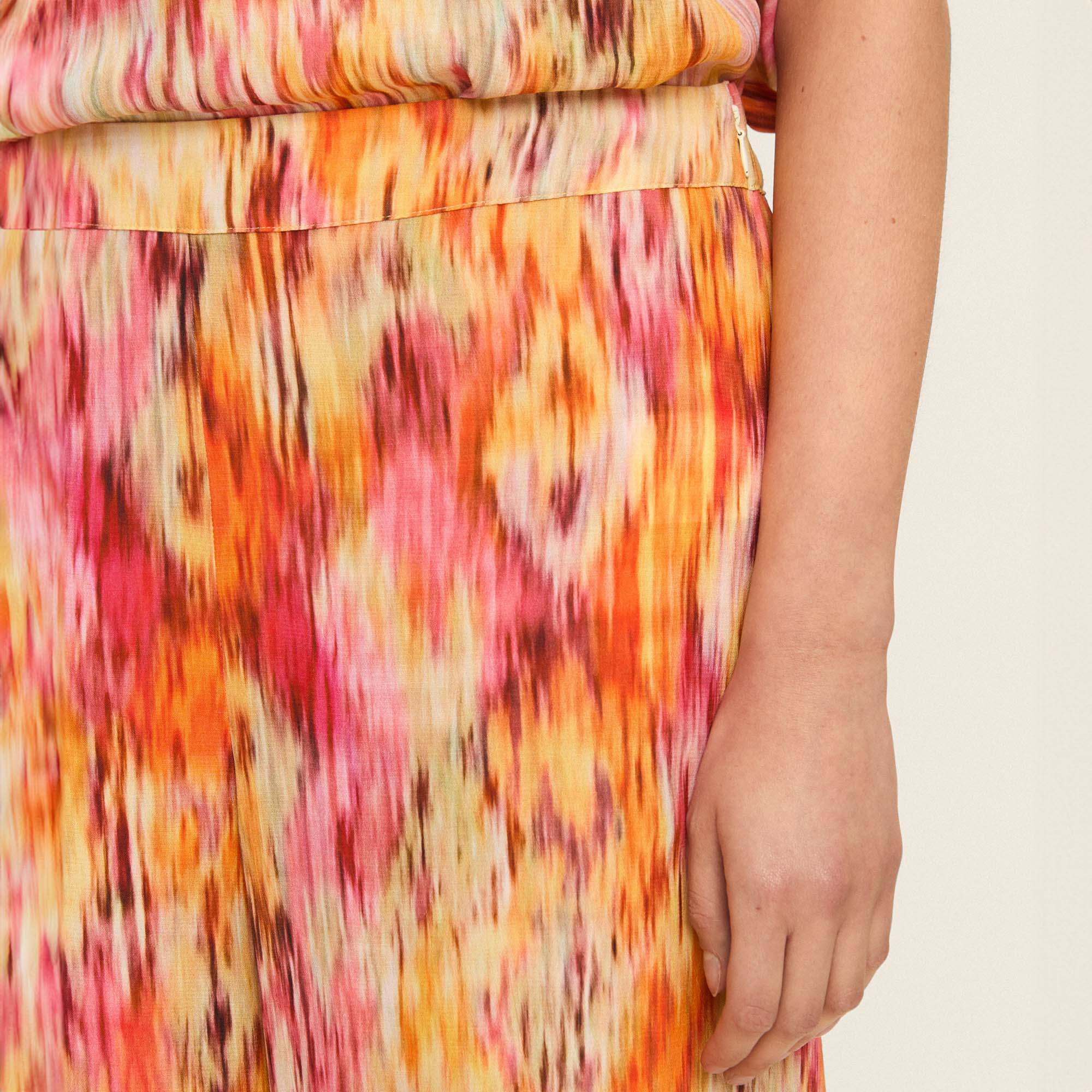 Flowy printed trousers