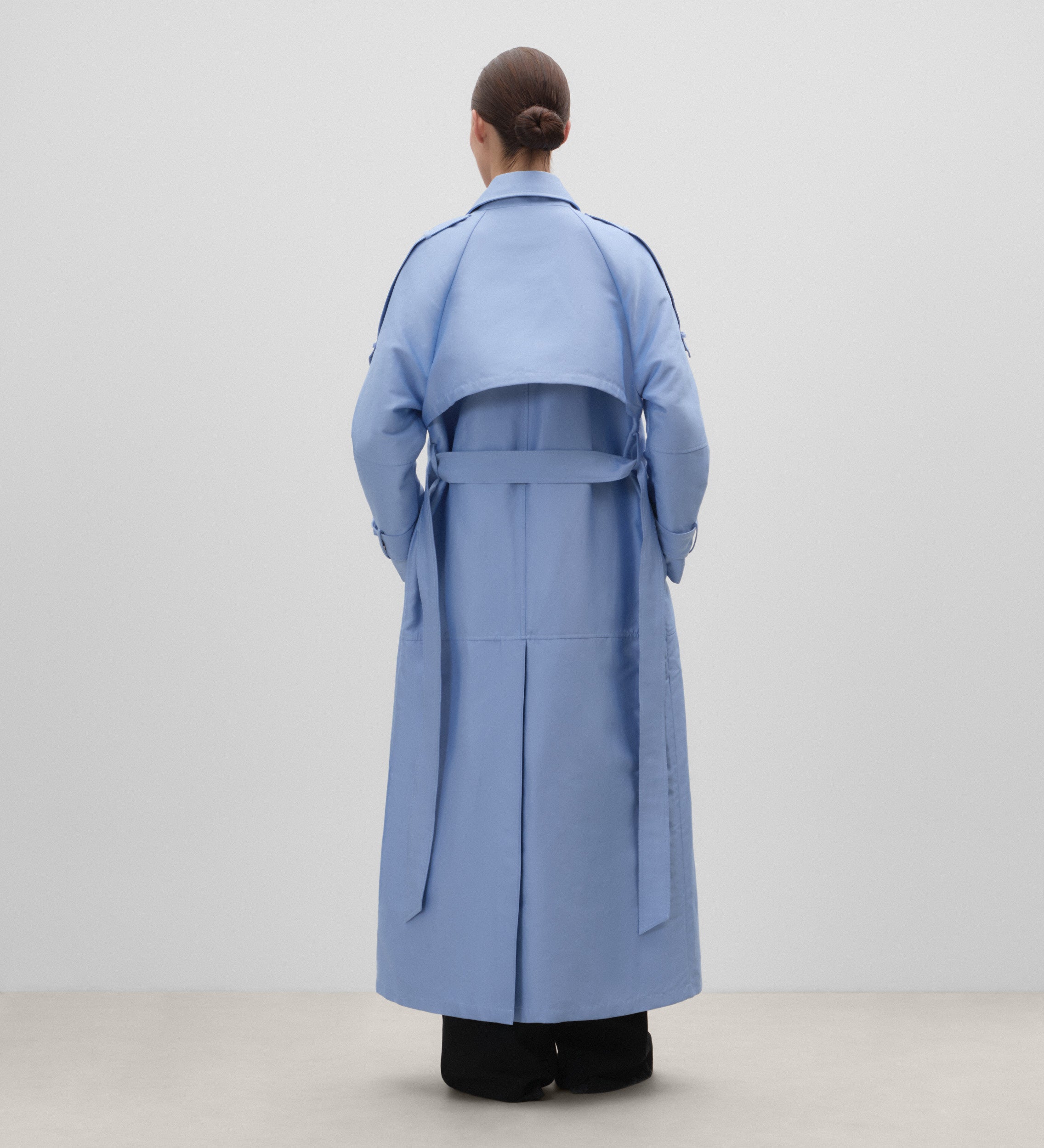 Tie belt trench coat