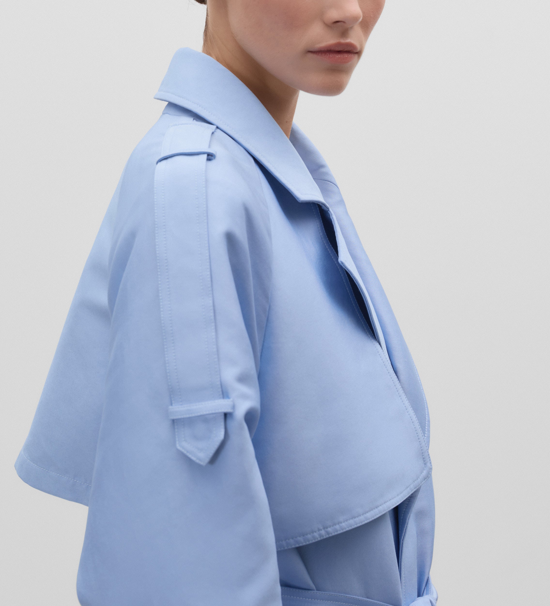 Tie belt trench coat