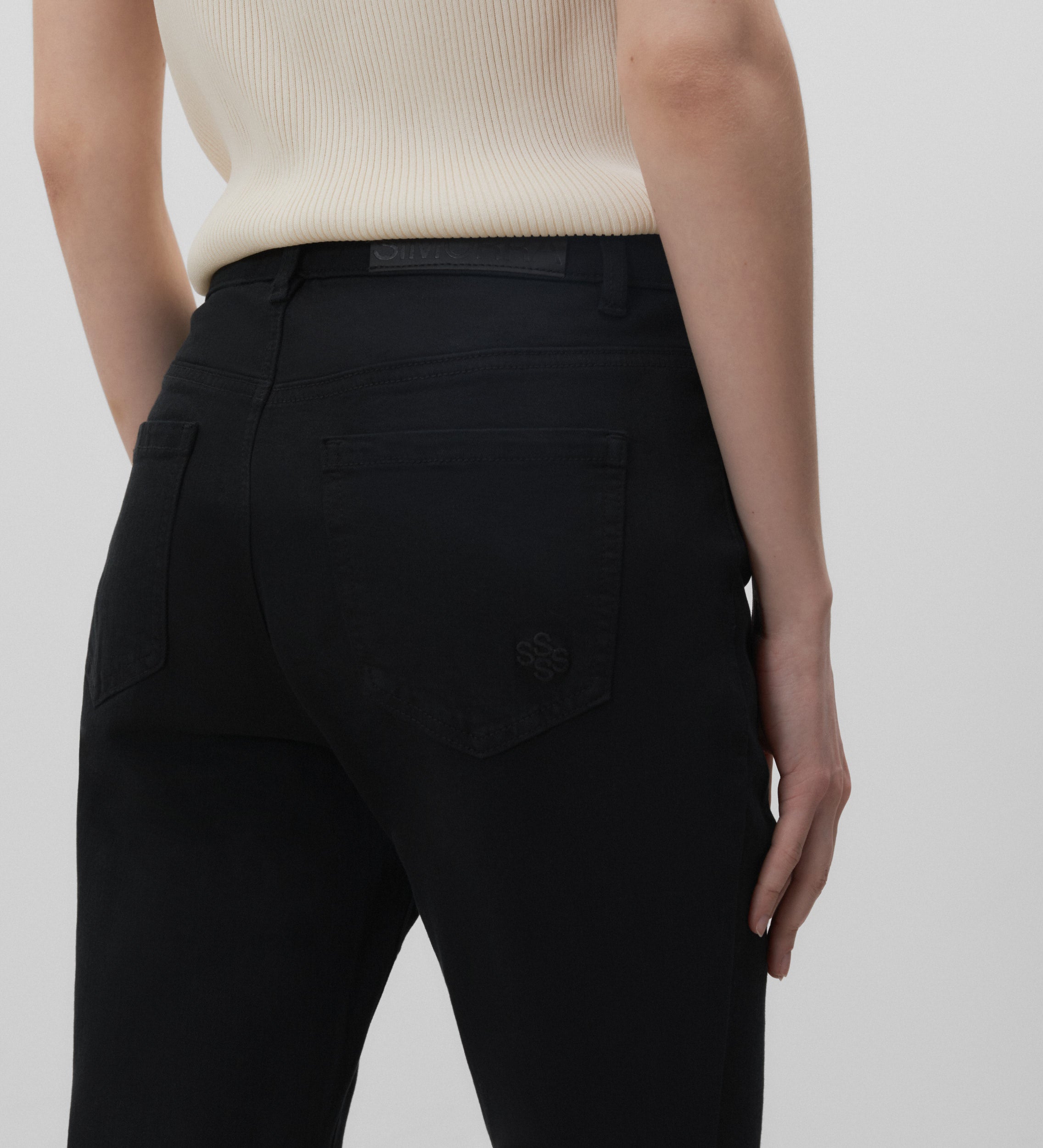 Decorative low trousers