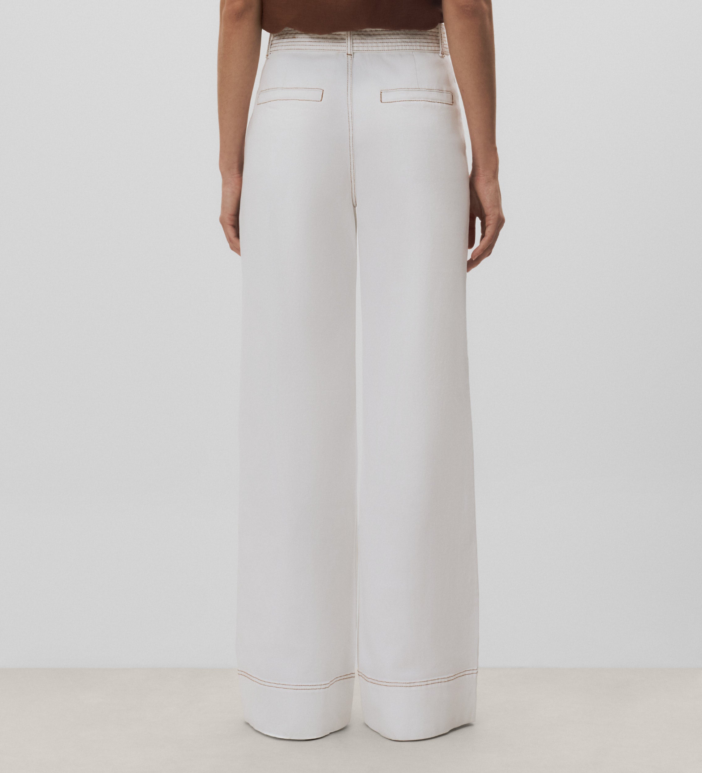 Pantalon en jean avec surpiqûres